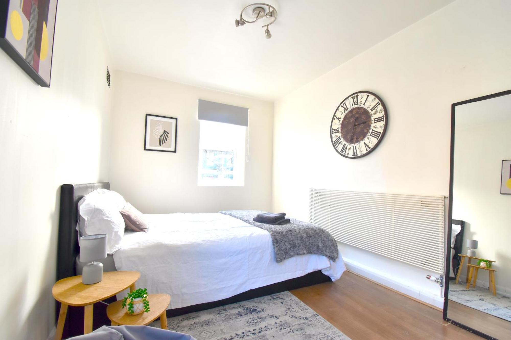 Character 2-bed Flat In Angel Apartment