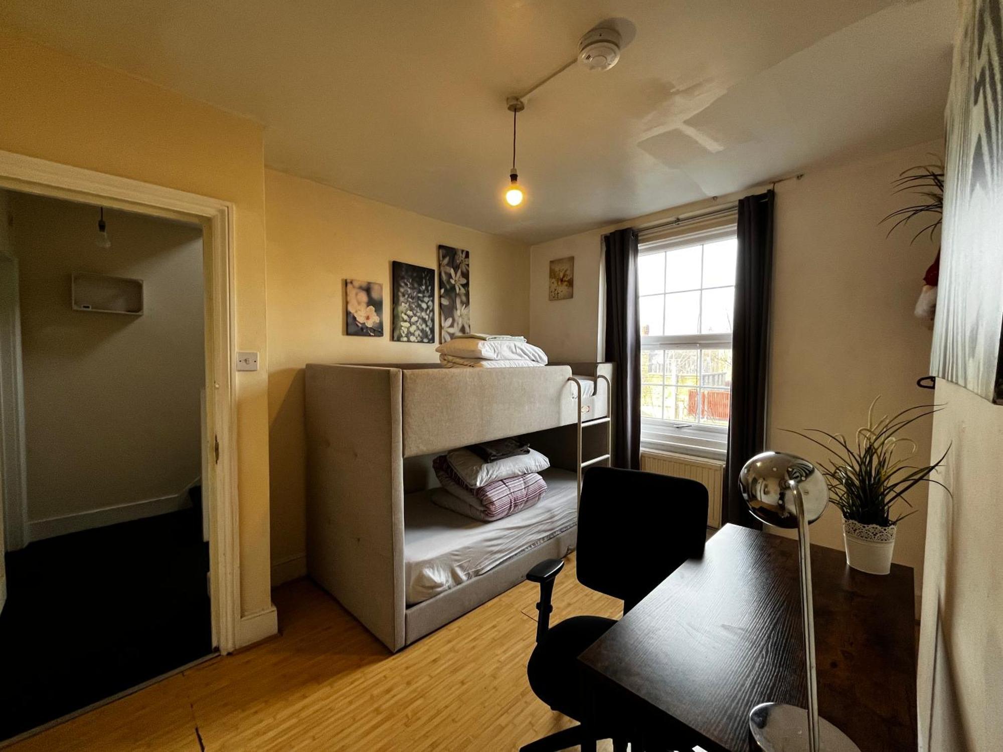 Keysan House 5 Guest house London