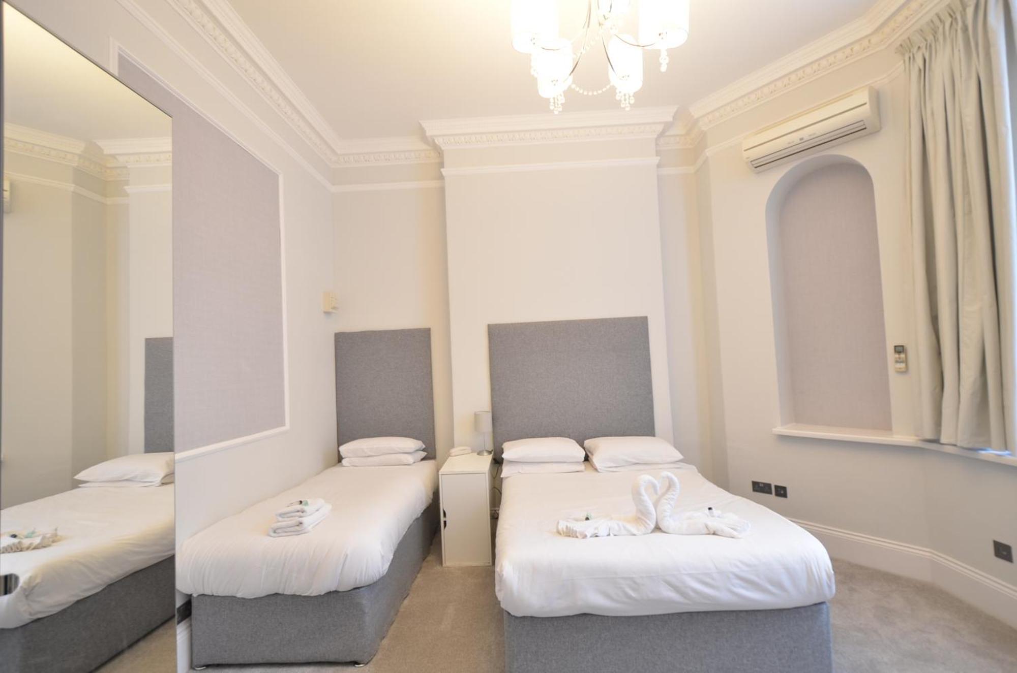 Amber Hotel-suites Hotel