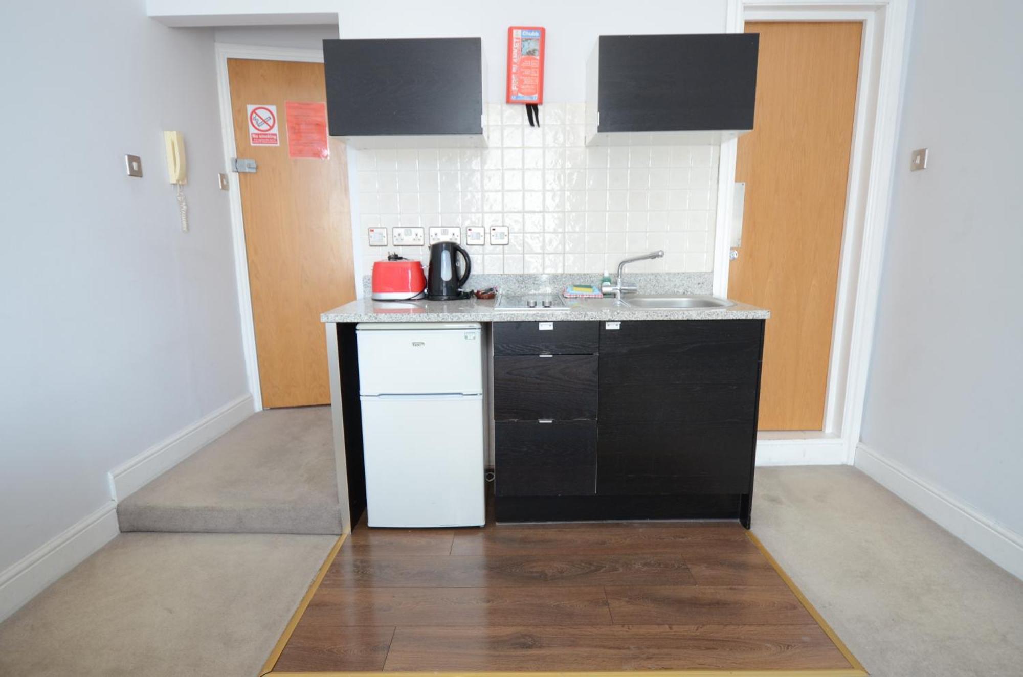 Amber Hotel-suites 3* London