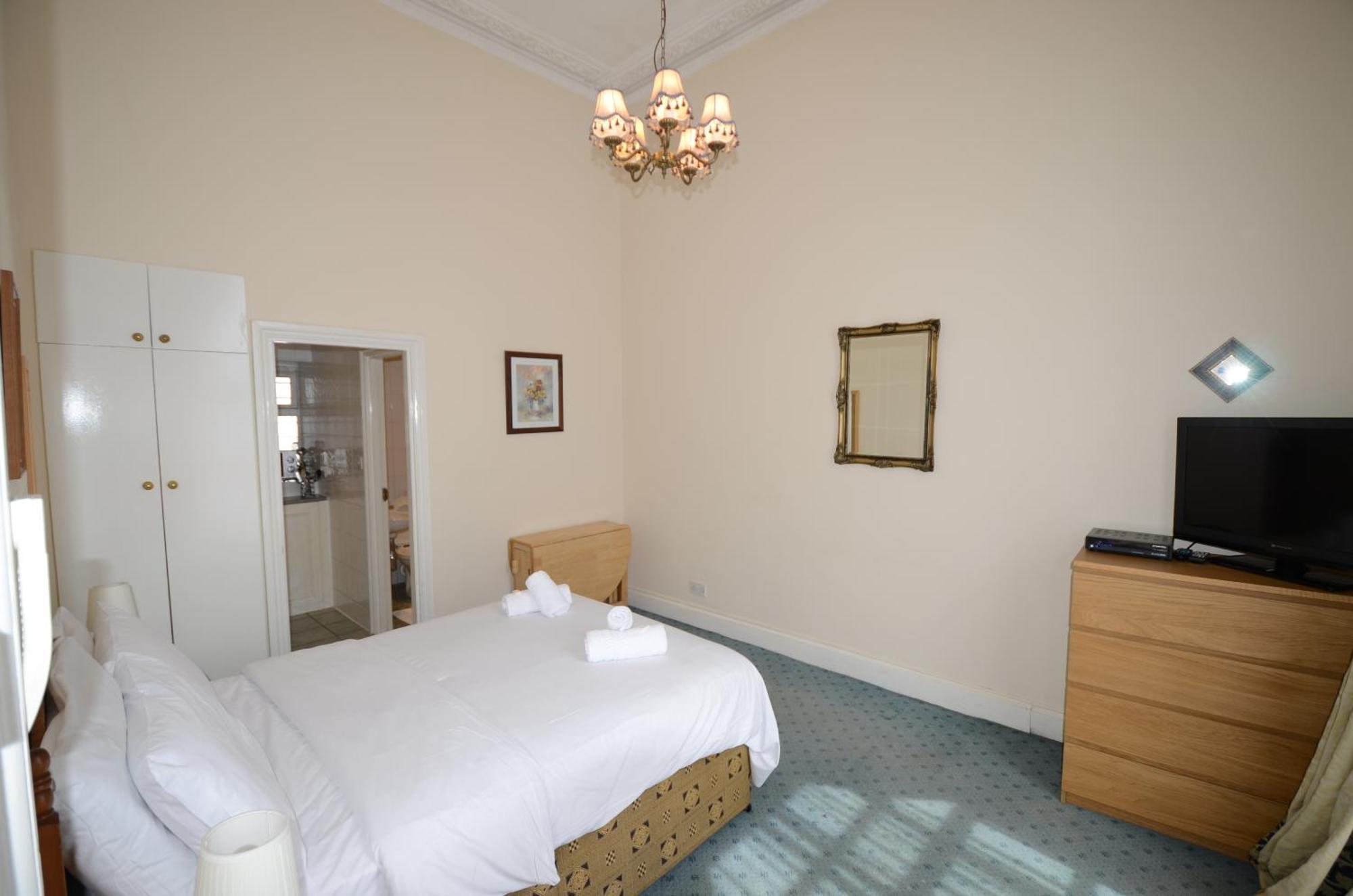 Amber Hotel-suites 3* London