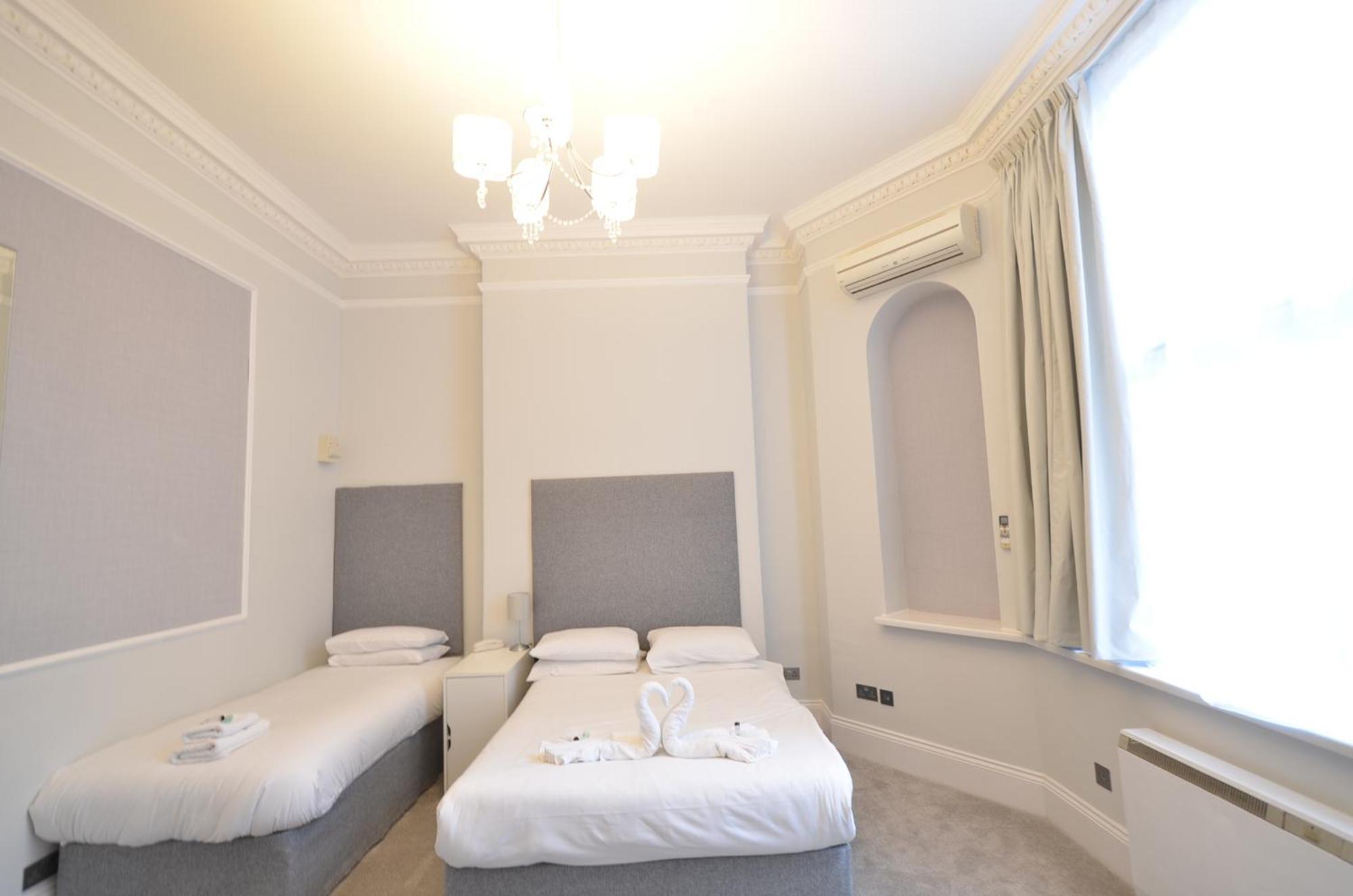 Amber Hotel-suites 3* London