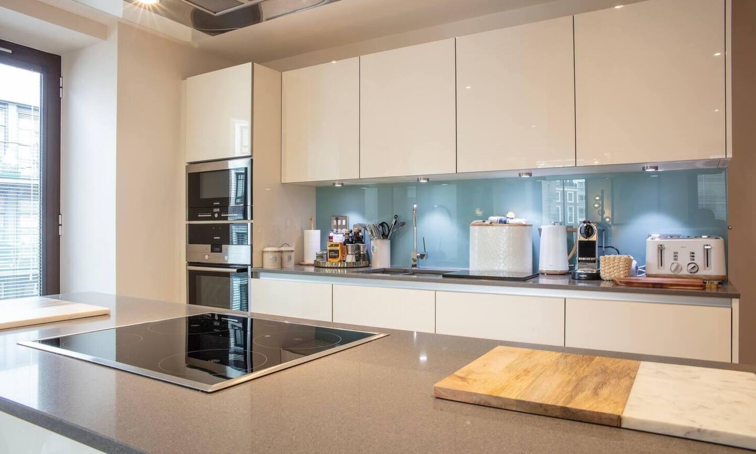 Westminster 2 Bed 2 Bath * London