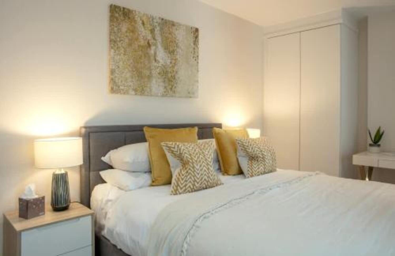 Westminster 2 Bed 2 Bath * London