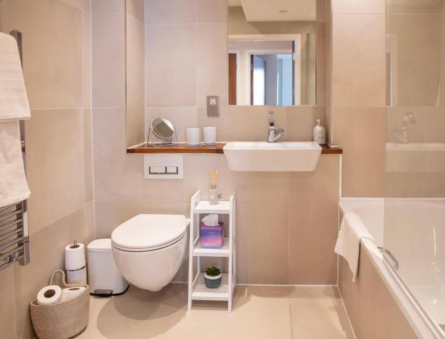 Apartment Westminster 2 Bed 2 Bath *