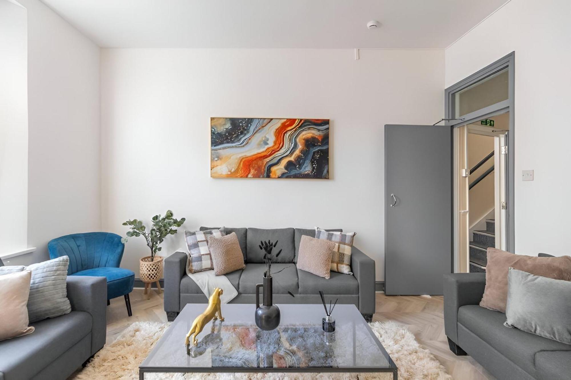 8br Gem In Prime Location Perfect For Group * London