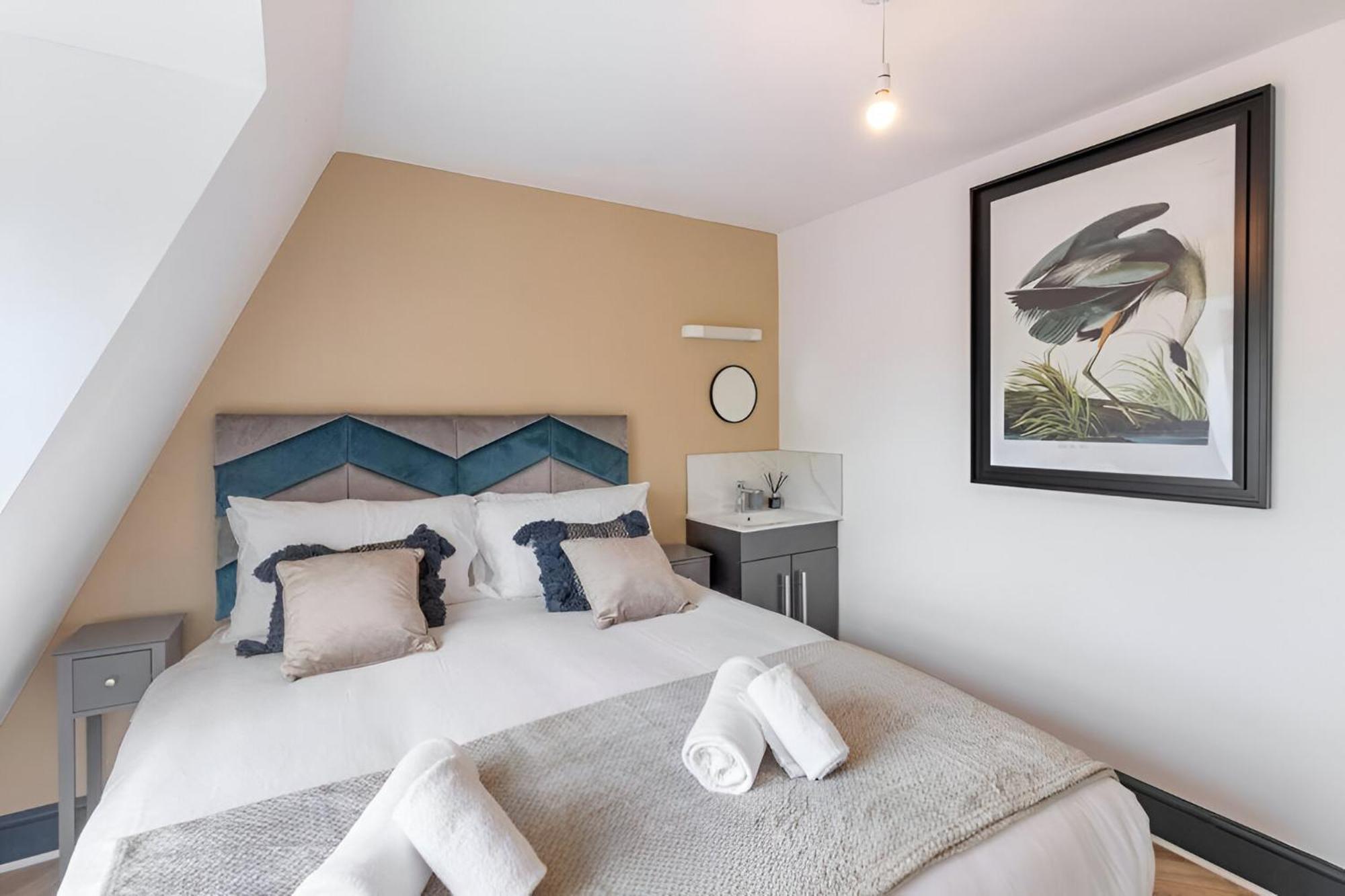 Apartment 8br Gem In Prime Location Perfect For Group London