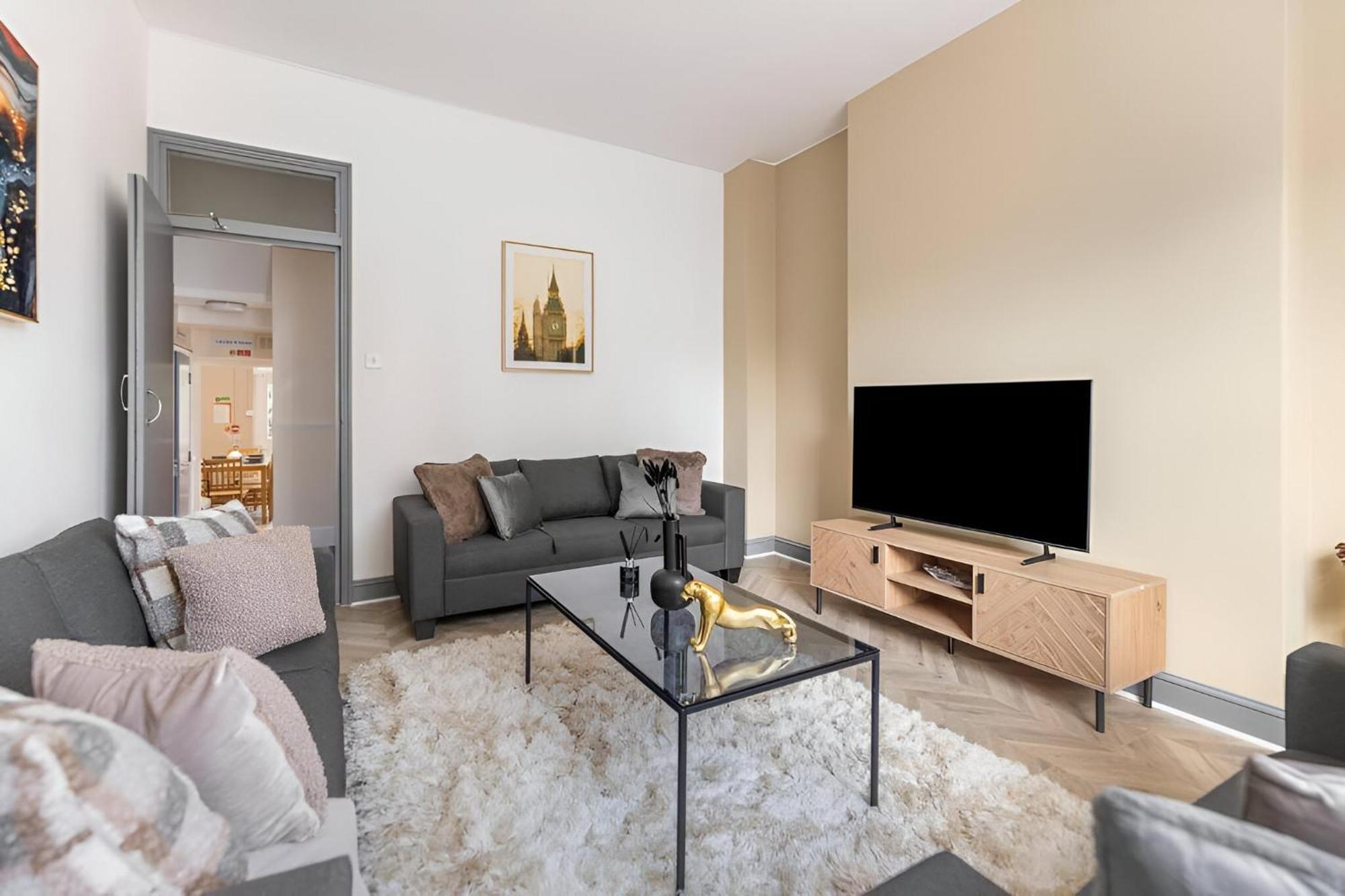8br Gem In Prime Location Perfect For Group London