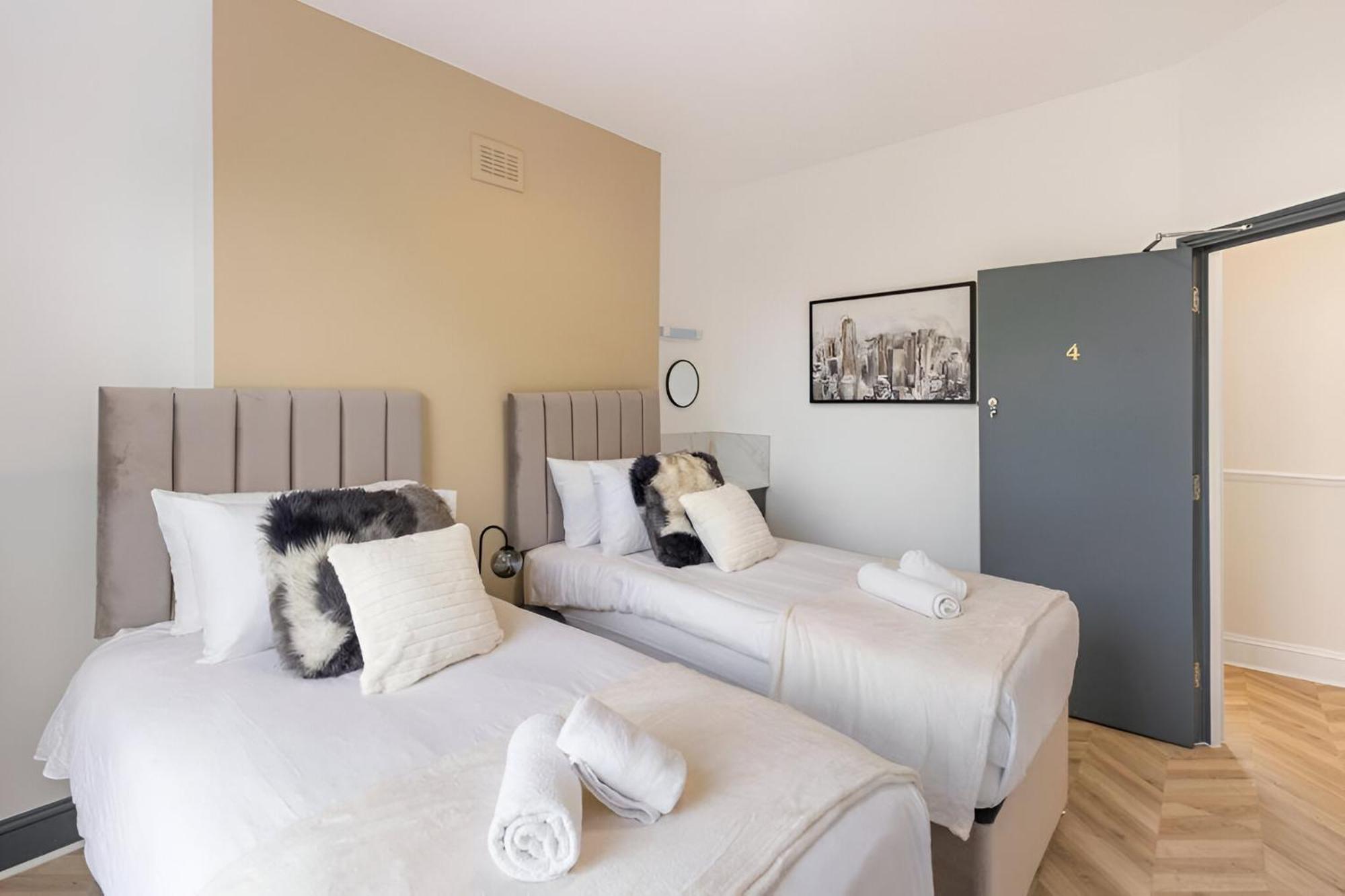 Apartment 8br Gem In Prime Location Perfect For Group