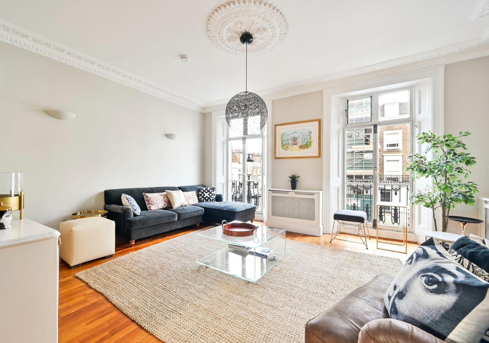 Classic Knightsbridge Townhouse London