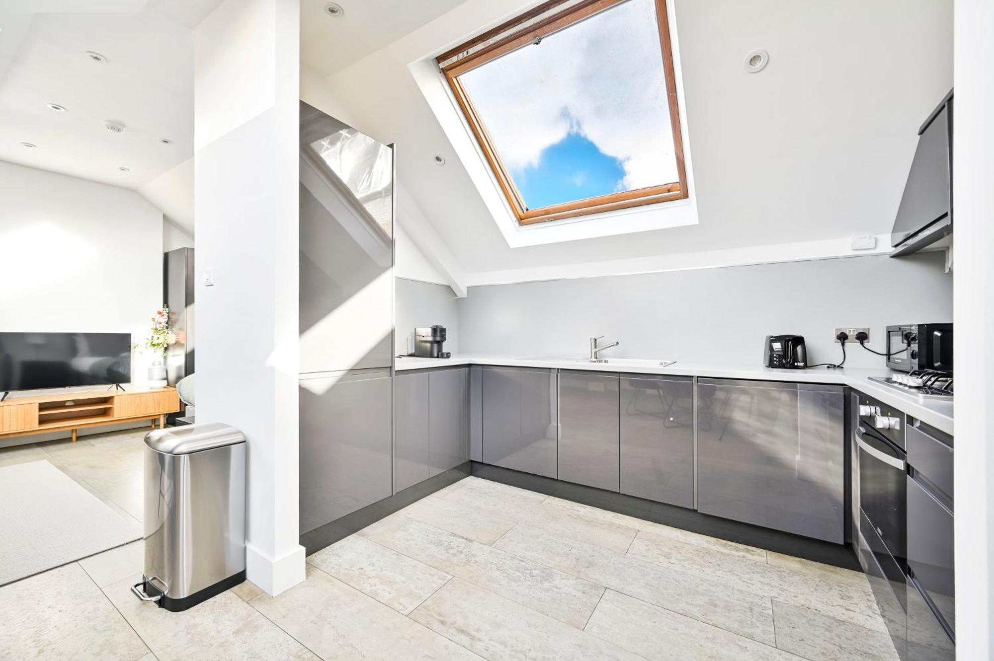 Farringdon Comfortable Studio Apartment London