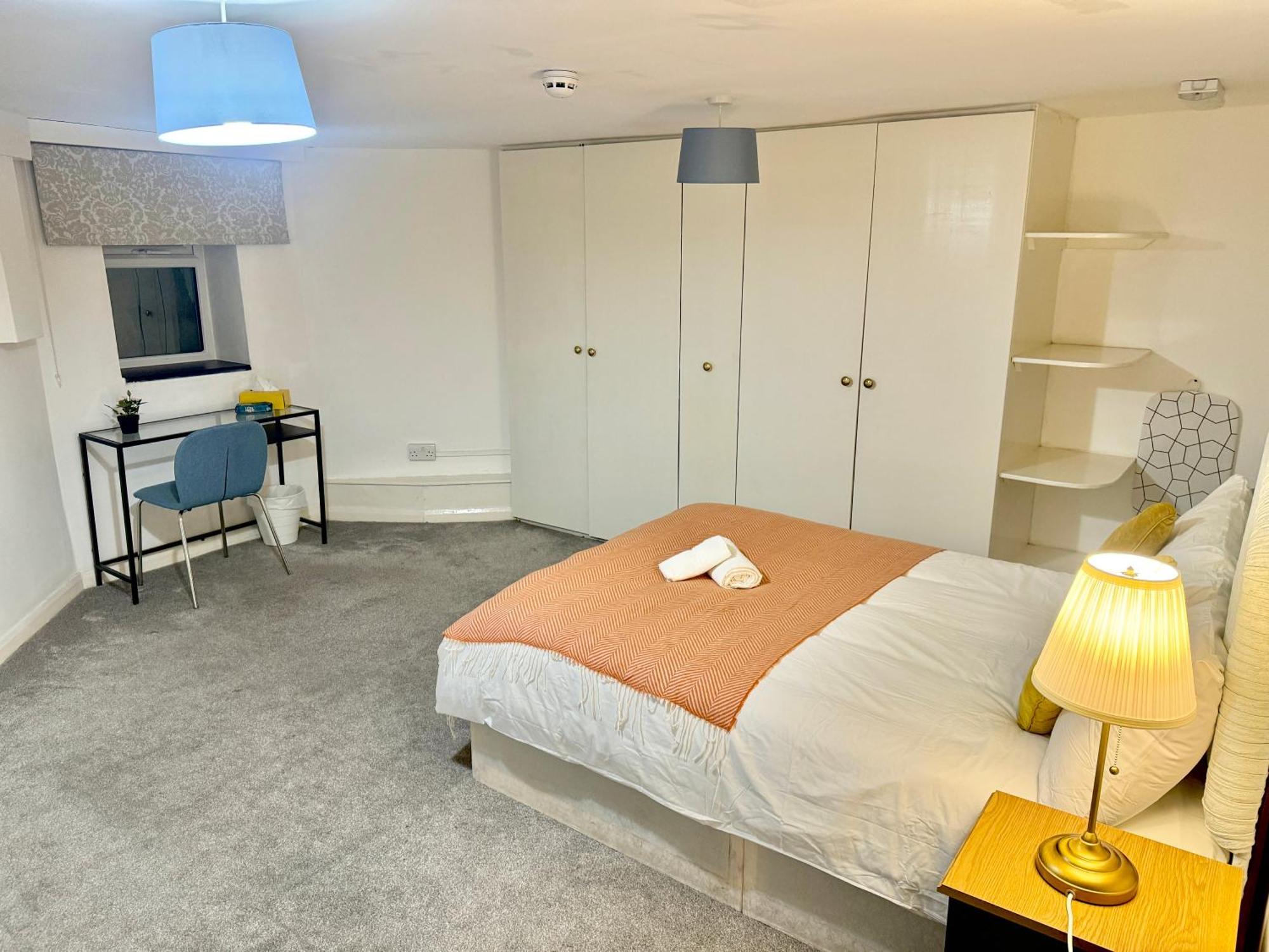 Private Bedrooms In Finsbury Park Station Homestay London