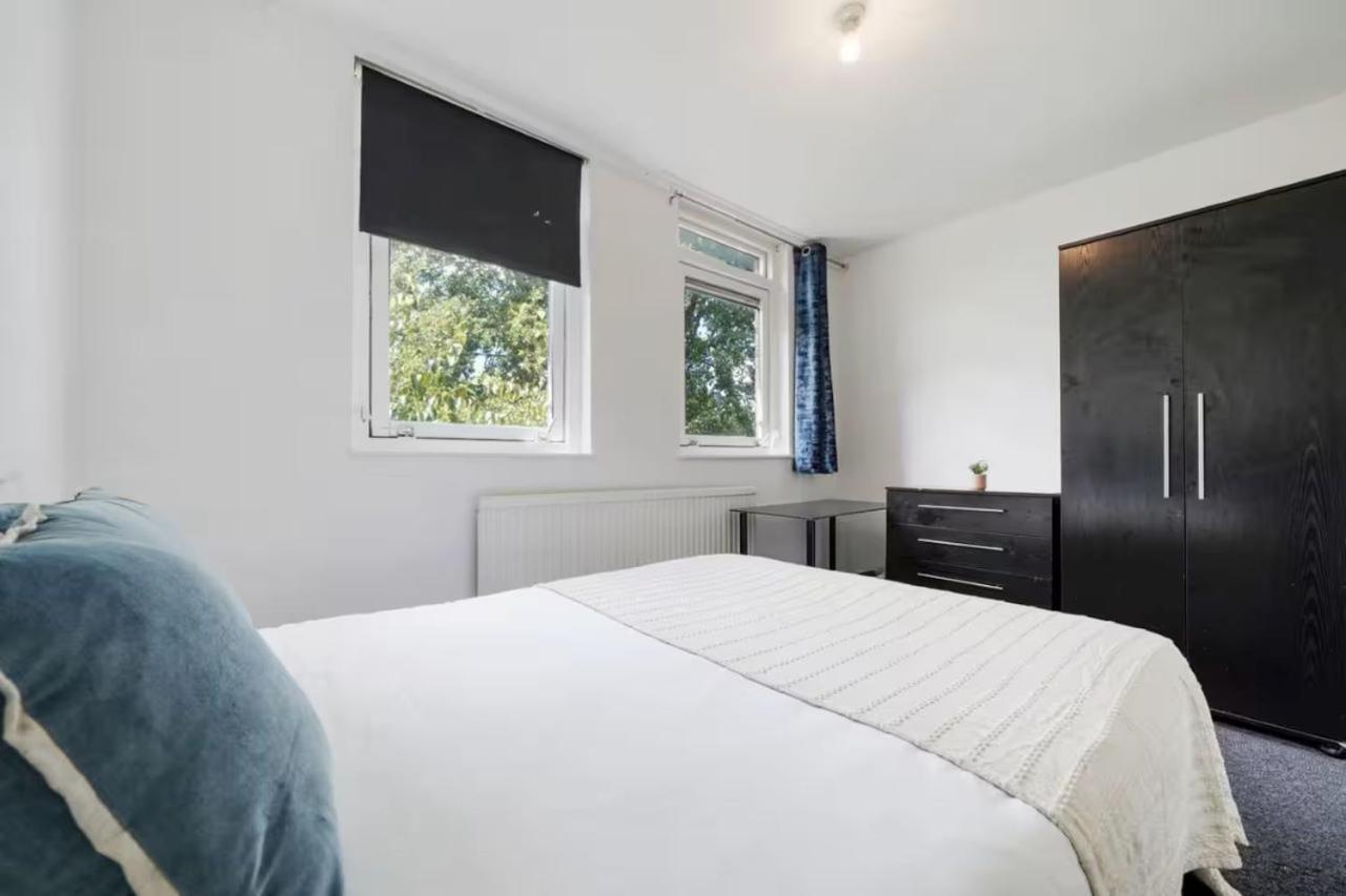 Maida Hill Hububb * London