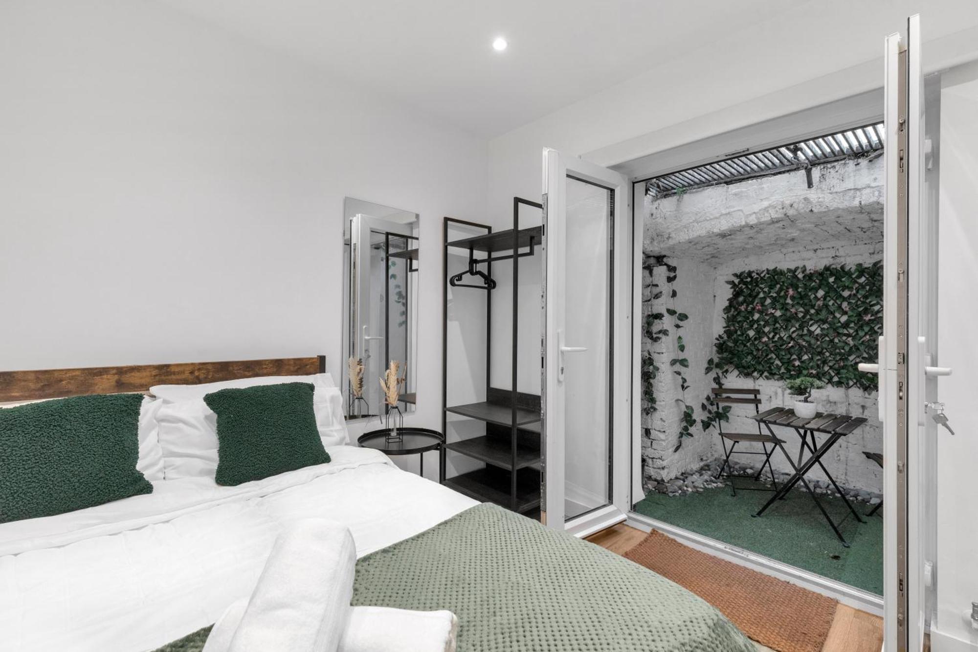 Kensington With Private Bathroom & Garden * Londres