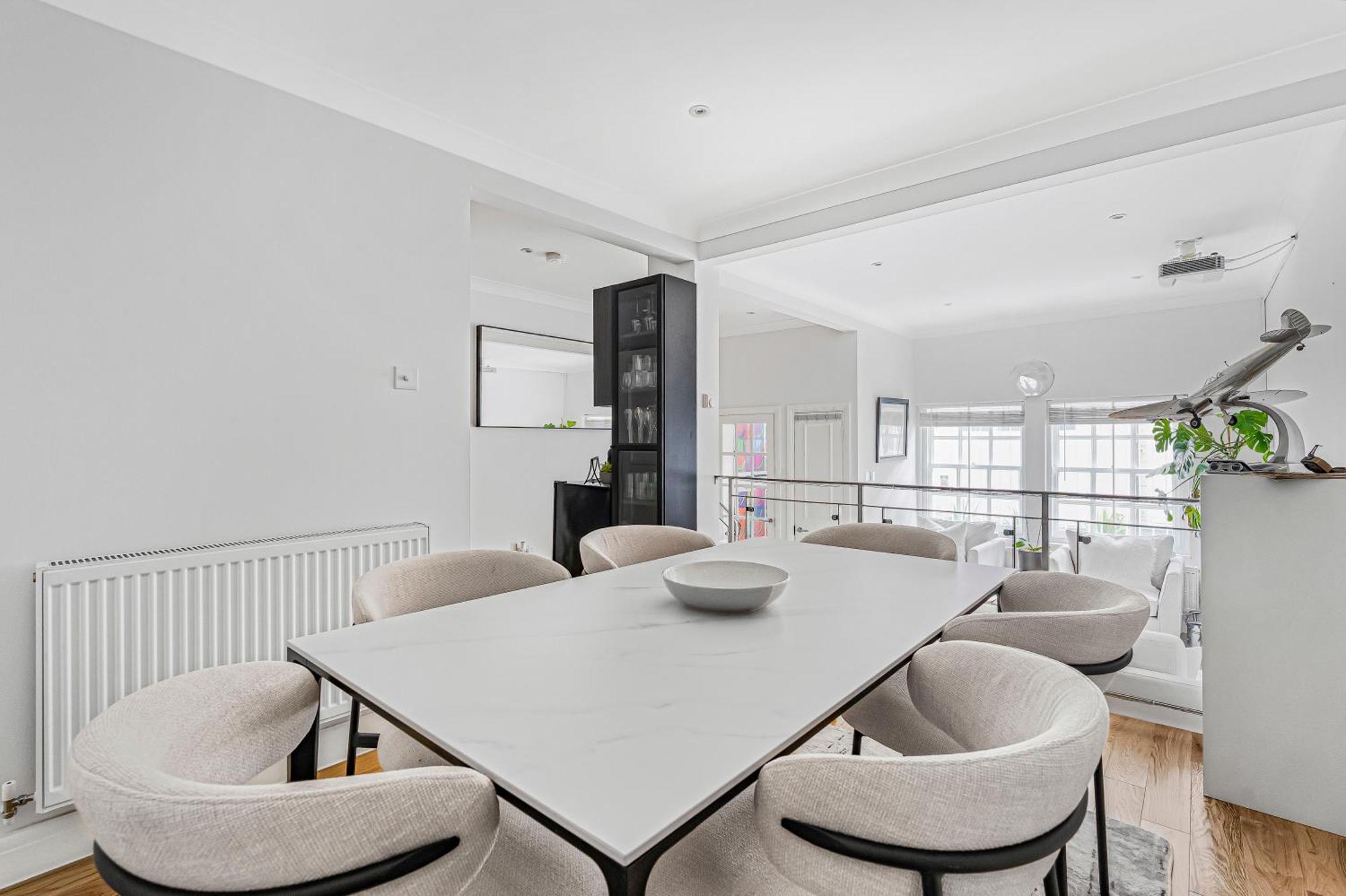 4 Bedroom House With Gym - Behind V&a Museum Holiday home London