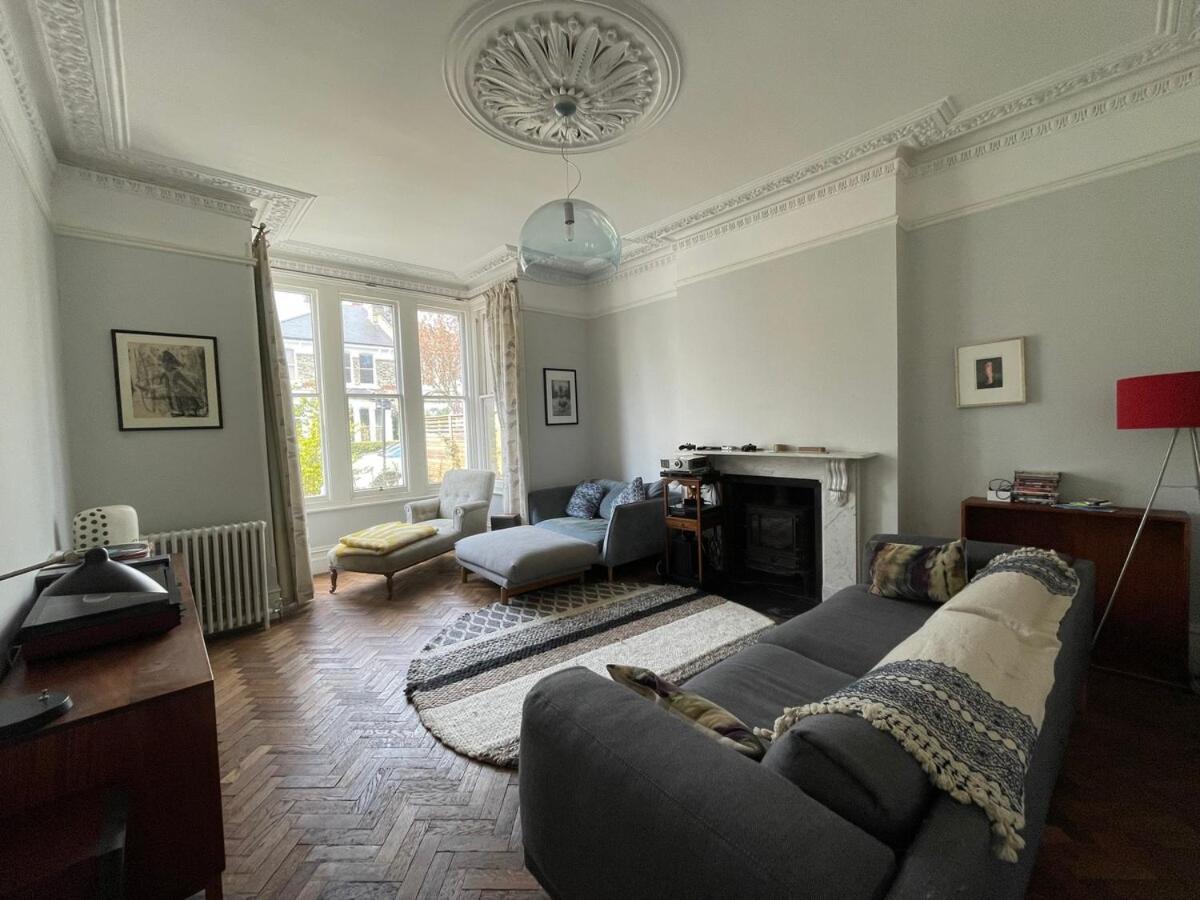 Villa Large Five Bed Victorian Family House With Large Garden *
