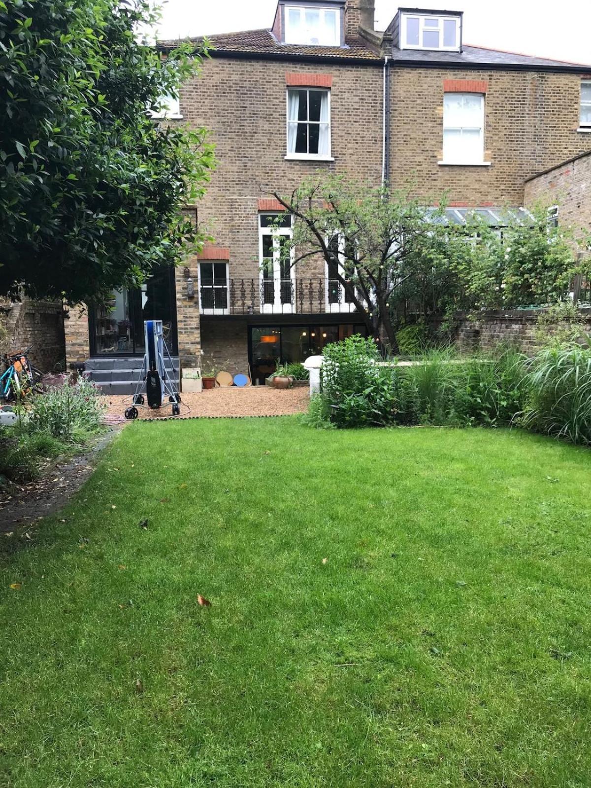 Large Five Bed Victorian Family House With Large Garden * London