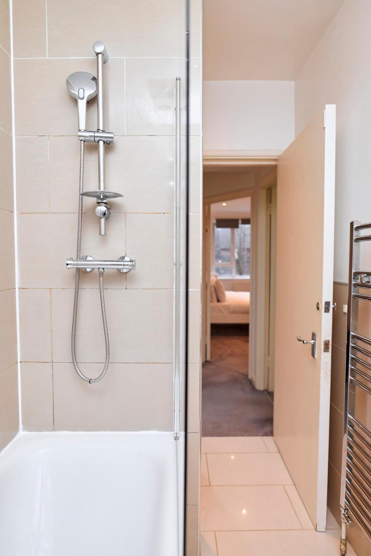 Apartment 3 Bed With Parking In Maida Vale London