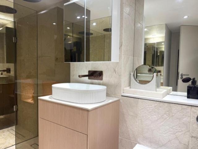 Luxury Near Harrods & Museums Apartment London