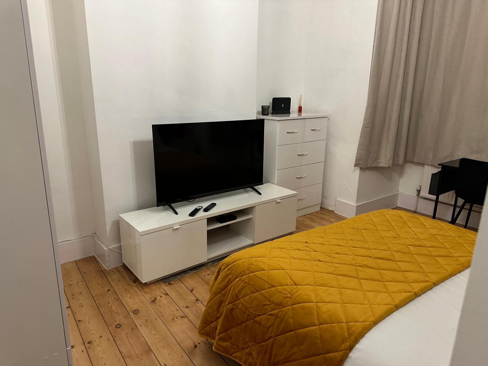Apartment Fulham Tranquil 2bd King Bed With Parking & Gdn London