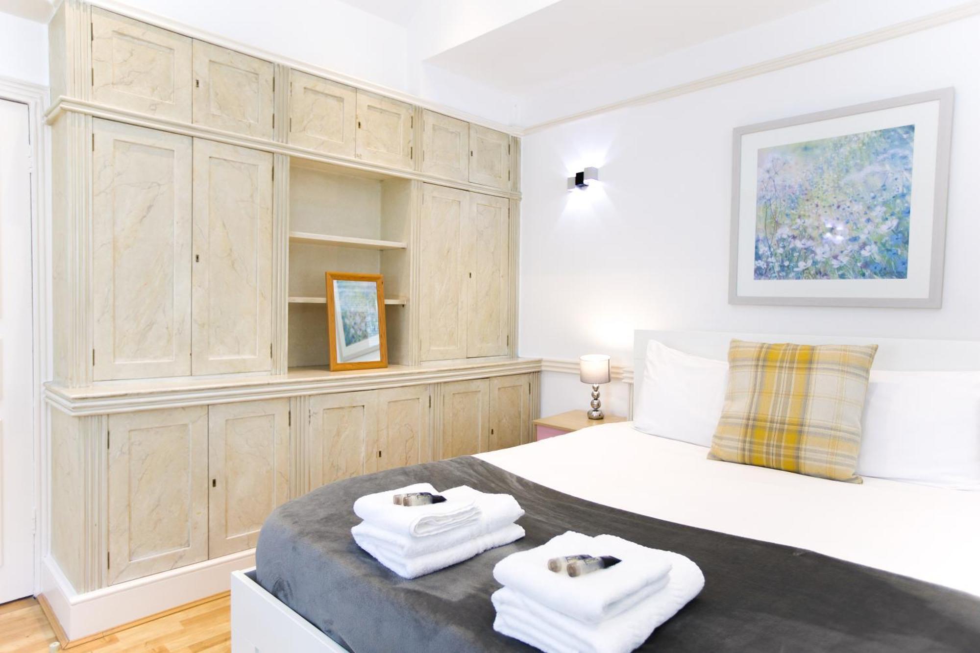Charming With Good Wifi, 5 Min To Baker Str Apartment London