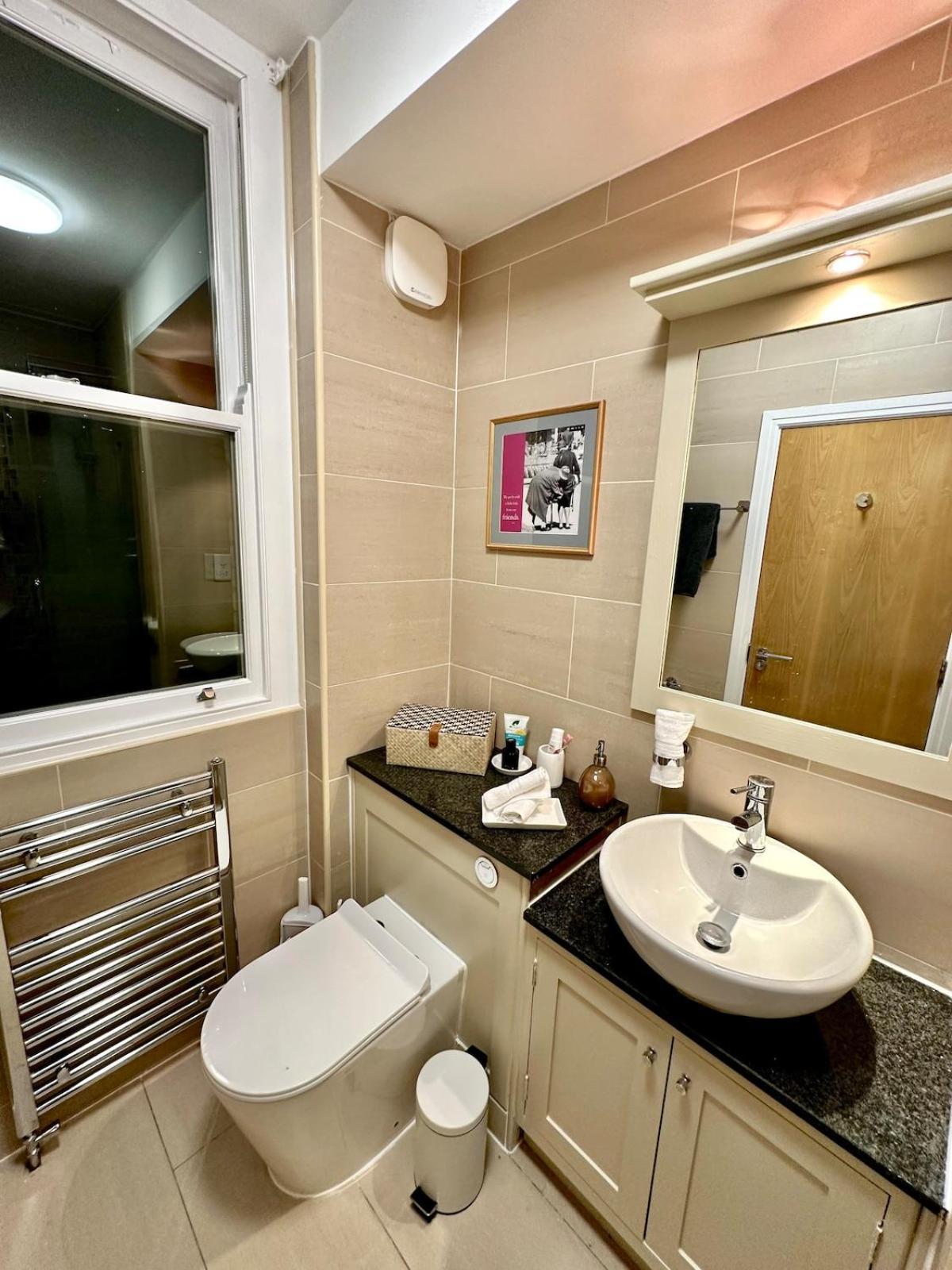 Holborn Convent Garden 2bed 2bath Near Station & Restaurants London