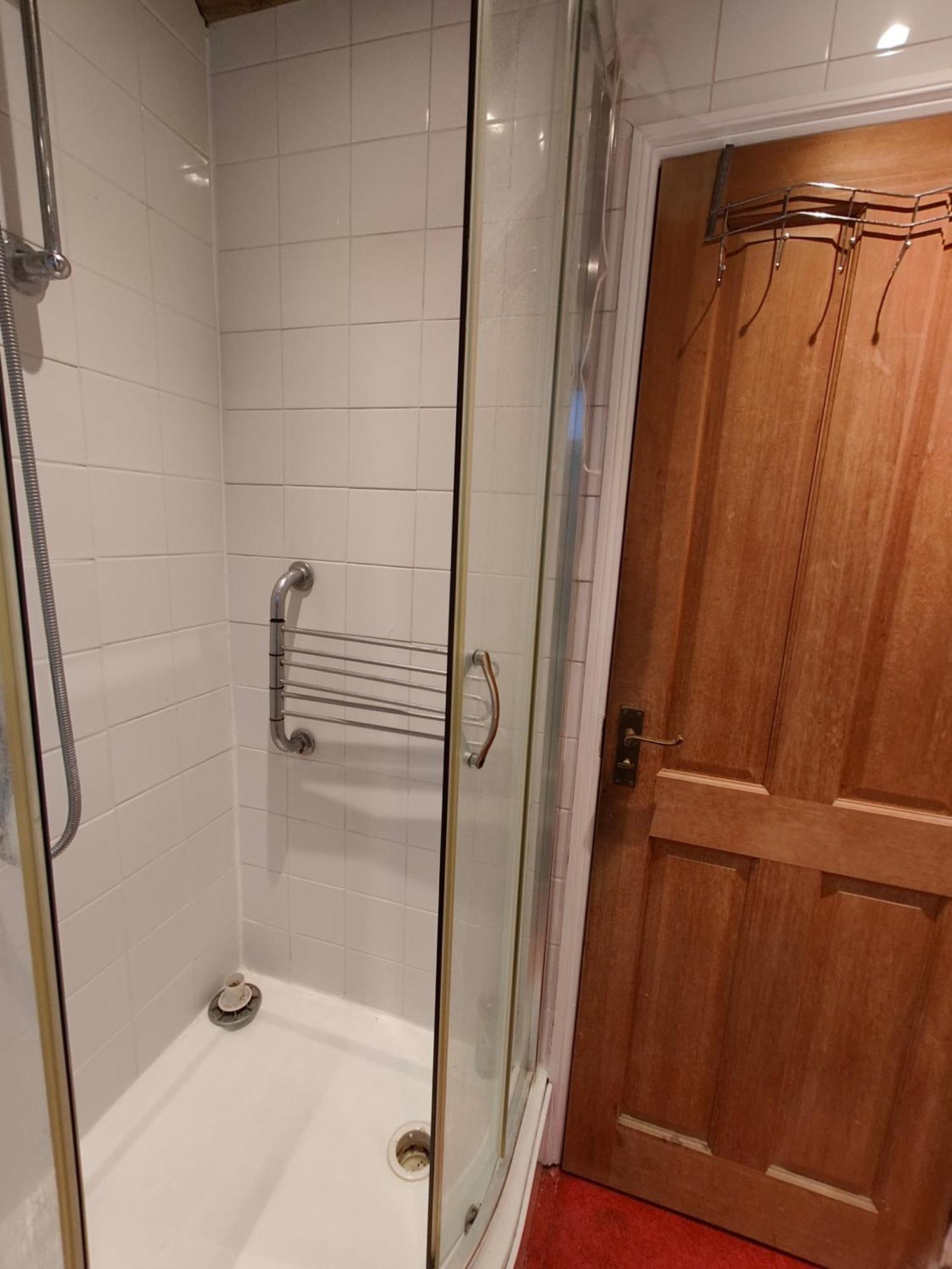 Spacious 4 Beds - Private Bathrooms In Canary Wharf