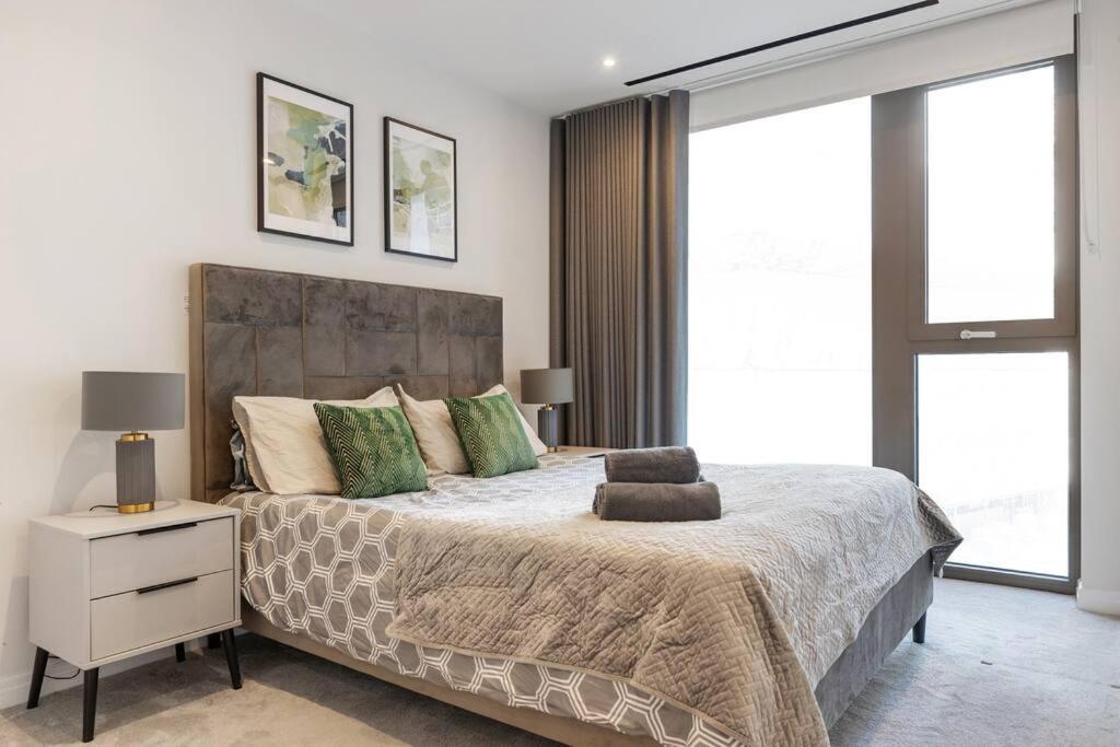 Apartment Luxury 2 Bed And 2 Bath Flat With Air Condition London