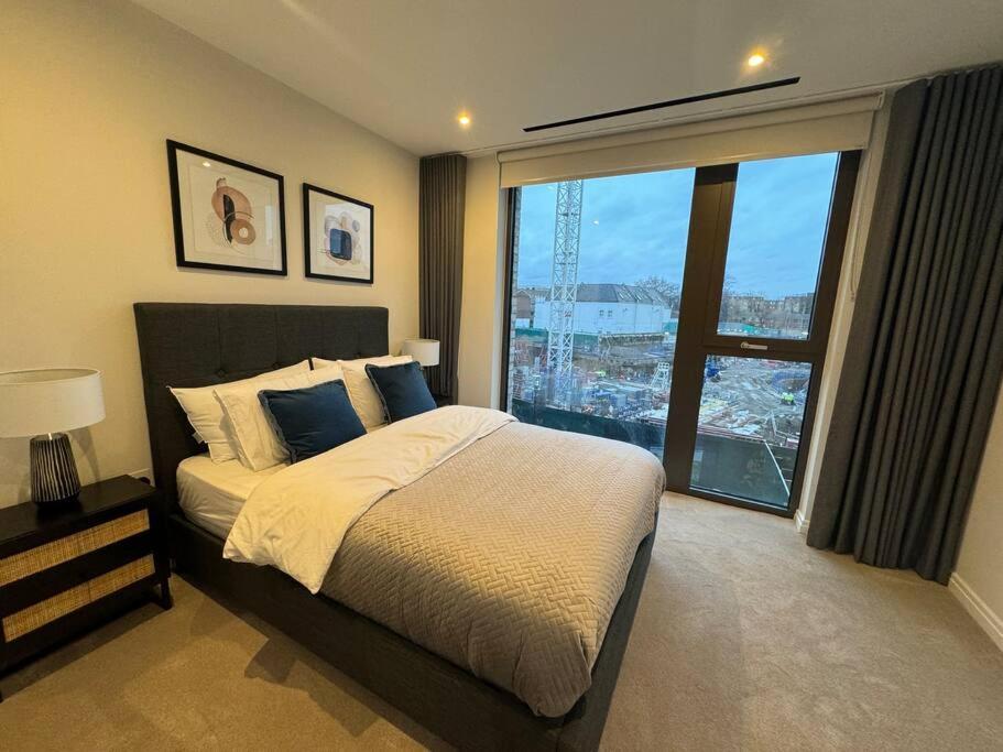 Apartment Luxury 2 Bed And 2 Bath Flat With Air Condition