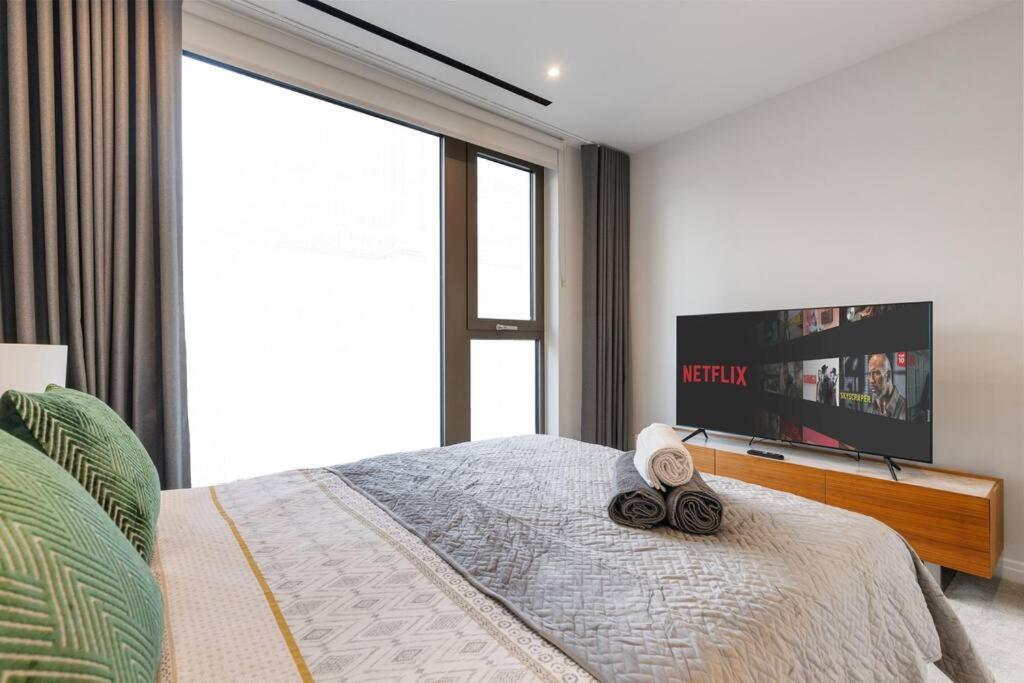 Apartment Luxury 2 Bed And 2 Bath Flat With Air Condition *