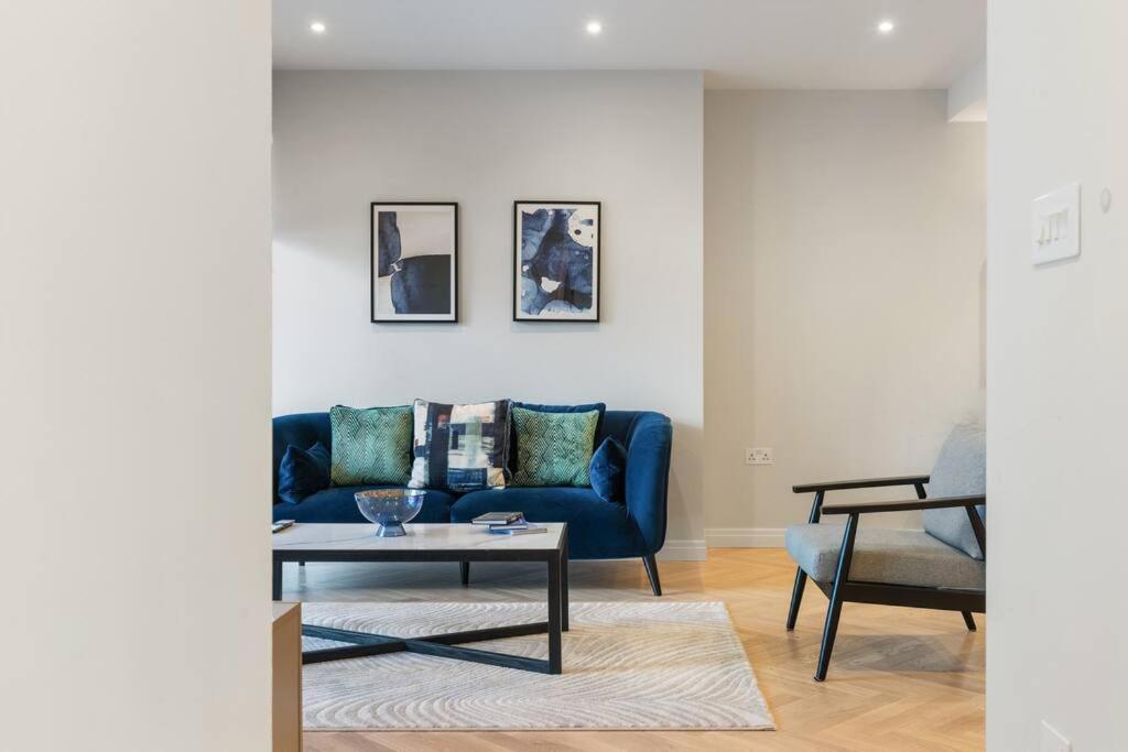 Luxury 2 Bed And 2 Bath Flat With Air Condition Apartment London