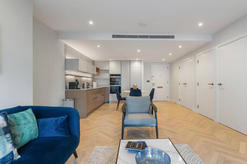 Apartment Luxury 2 Bed And 2 Bath Flat With Air Condition *