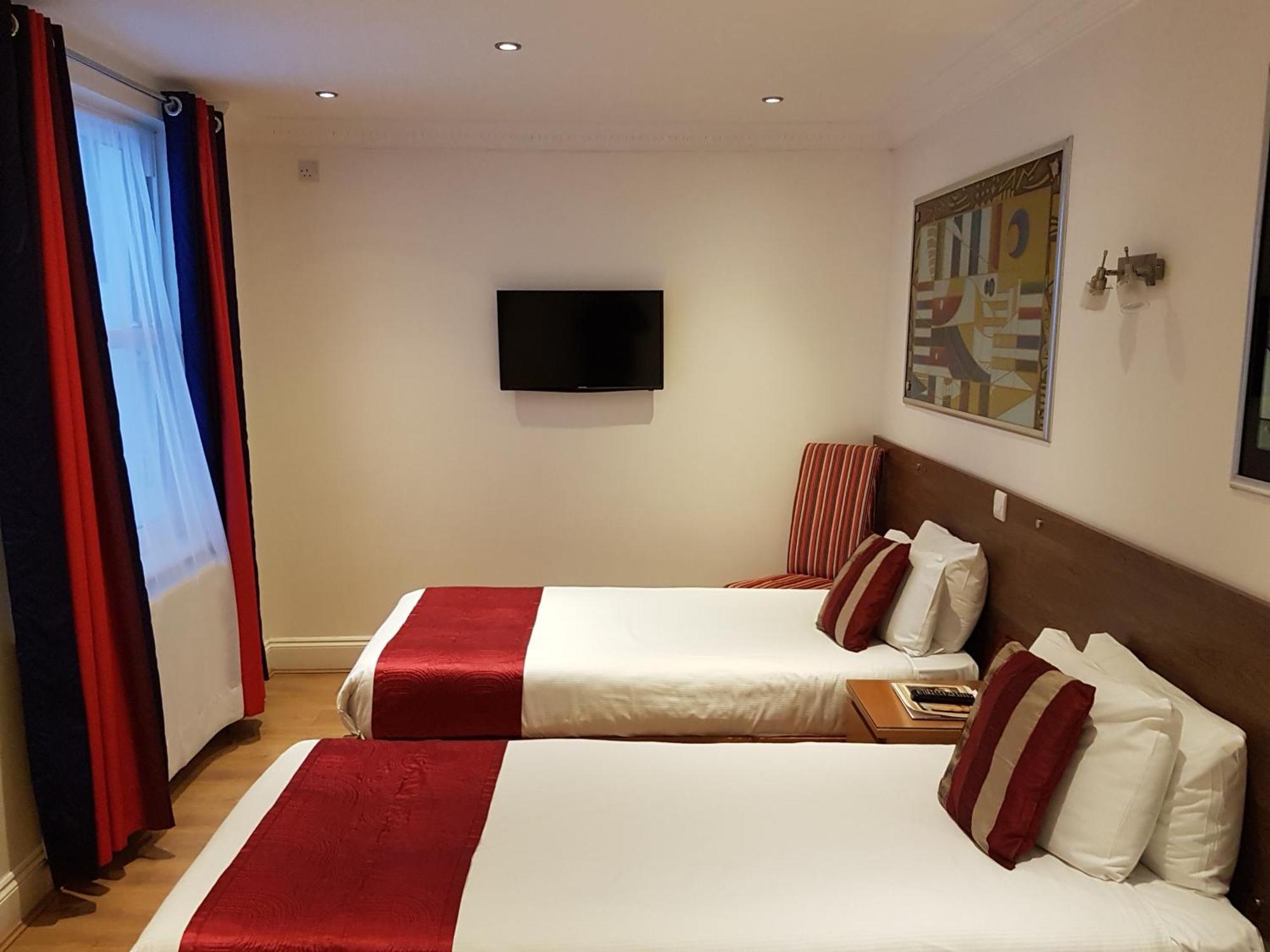Abbey Court - Hyde Park