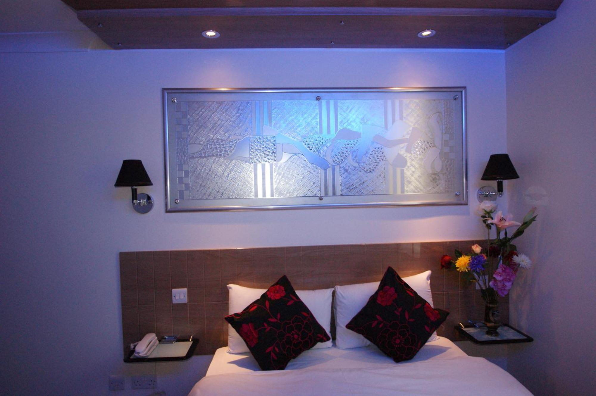 Abbey Court - Hyde Park London