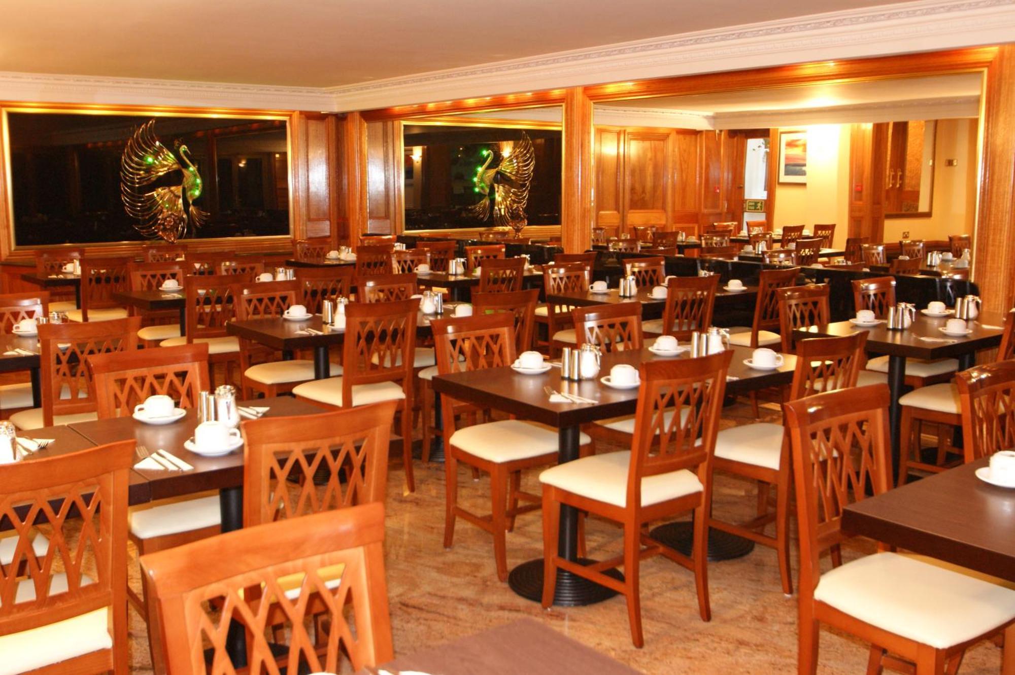 Abbey Court - Hyde Park