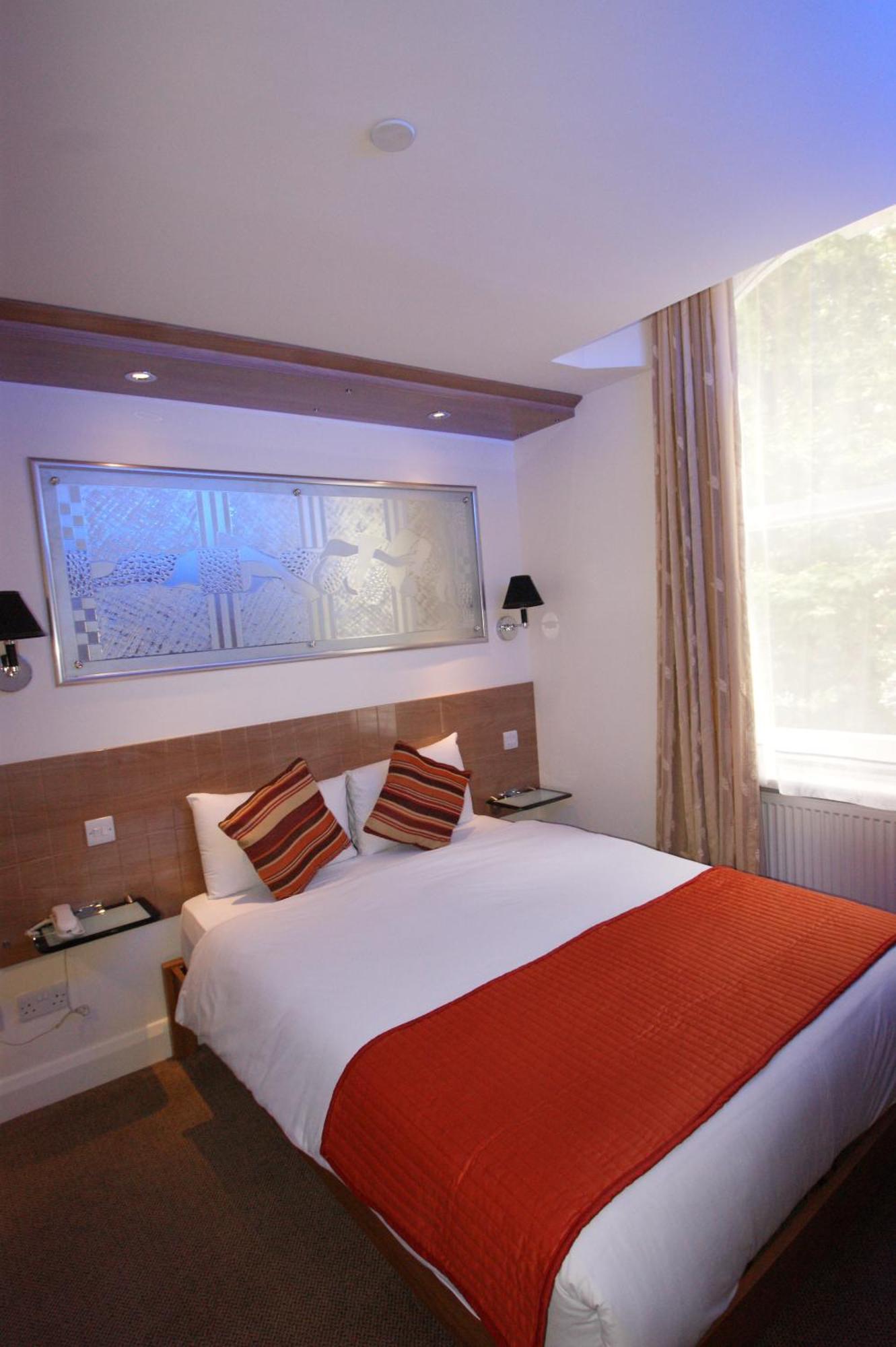 Abbey Court - Hyde Park 3*