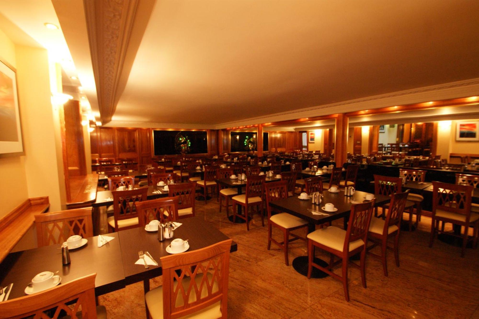 Abbey Court - Hyde Park London