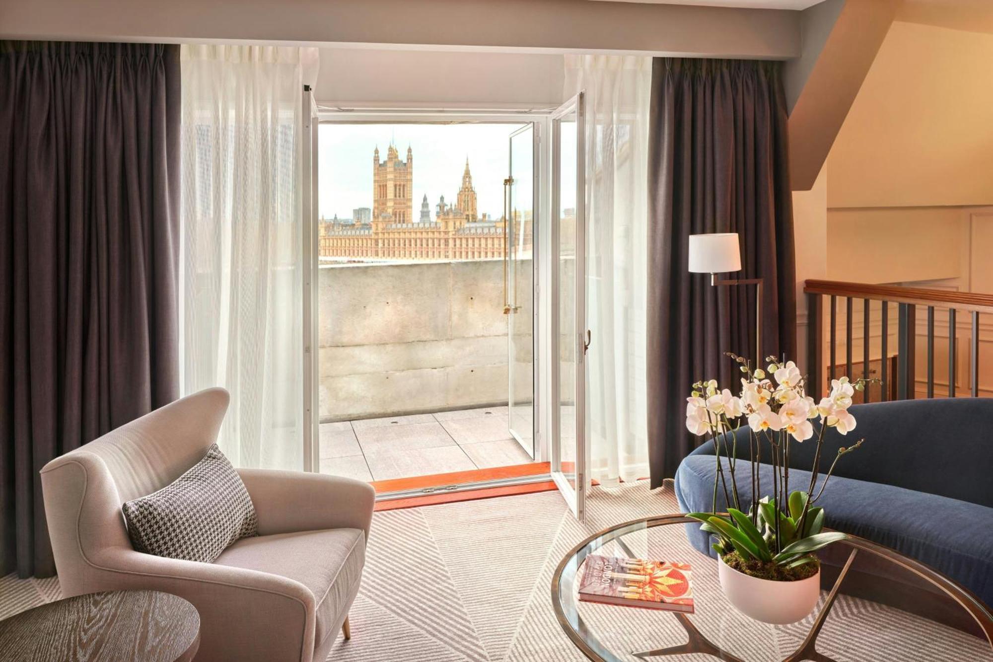 Marriott County Hall Hotel 5*