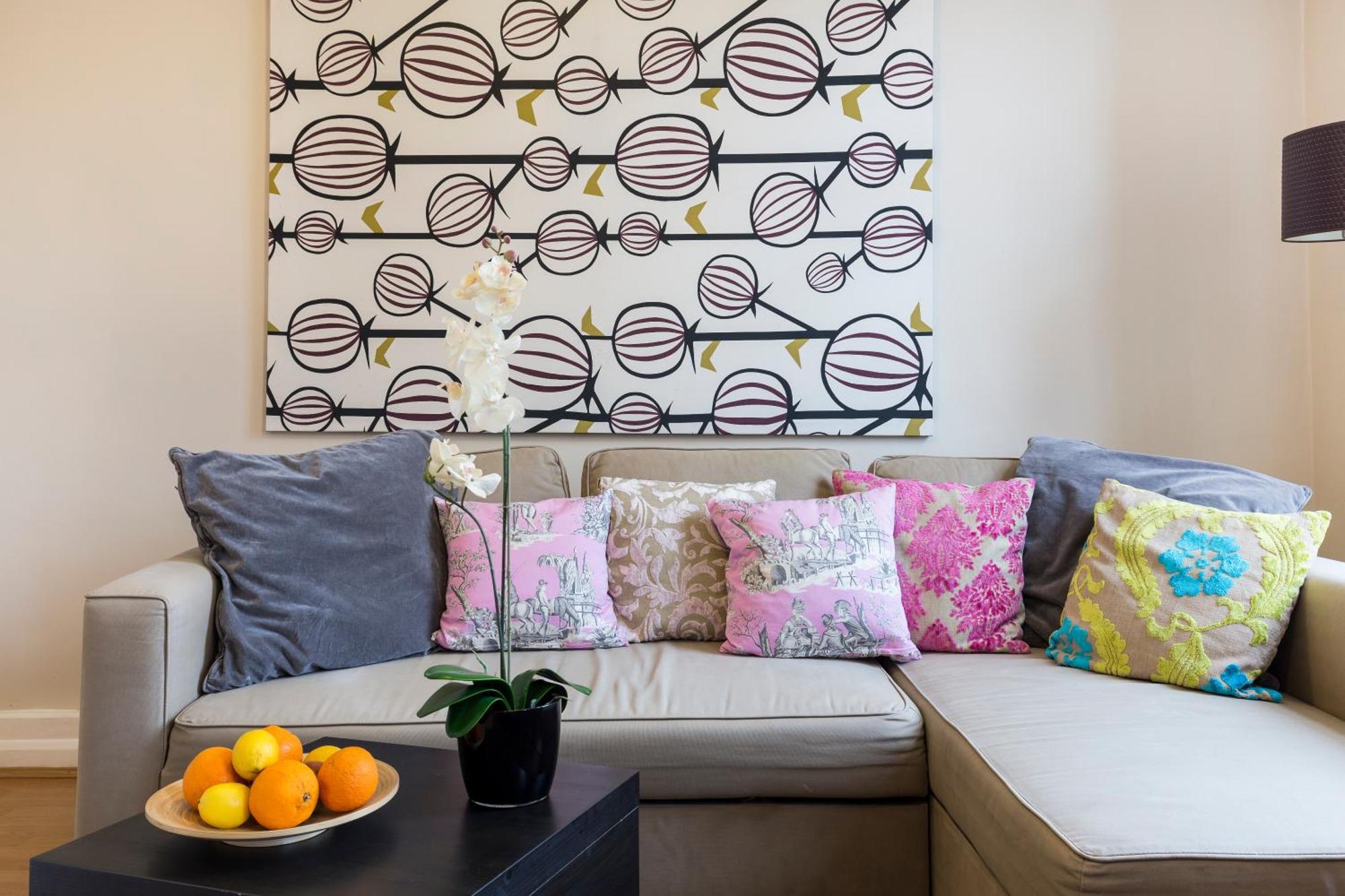 Apartment Unrivaled Elegance In 3 Bedroom Covent Garden London