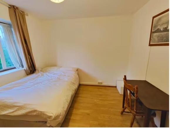 Spacious 4 Beds - Private Bathrooms In Canary Wharf London