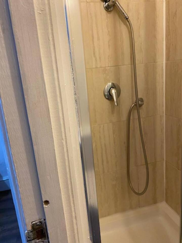 Spacious 4 Beds - Private Bathrooms In Canary Wharf
