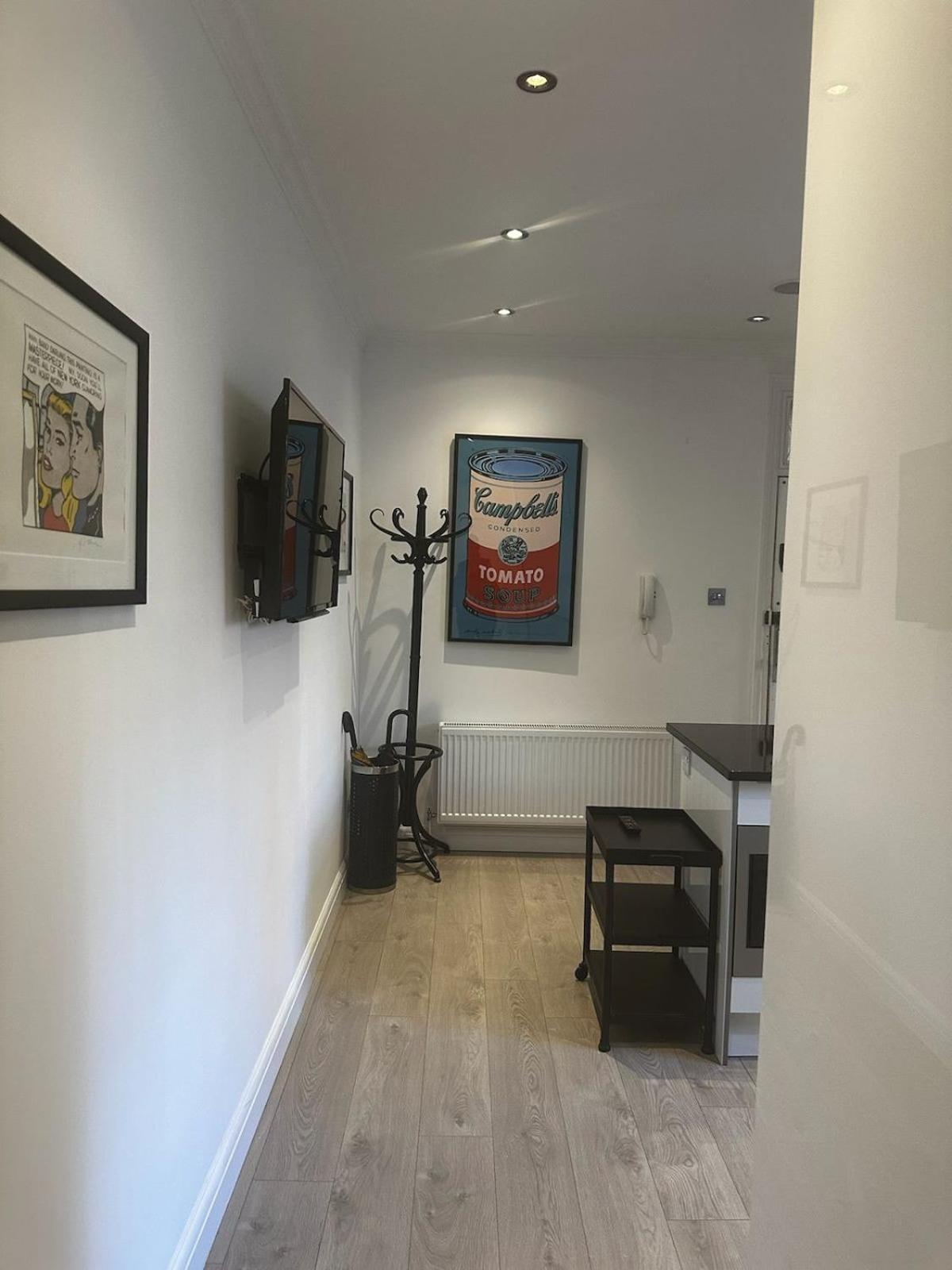 2 Bed In Oxford Street Londres