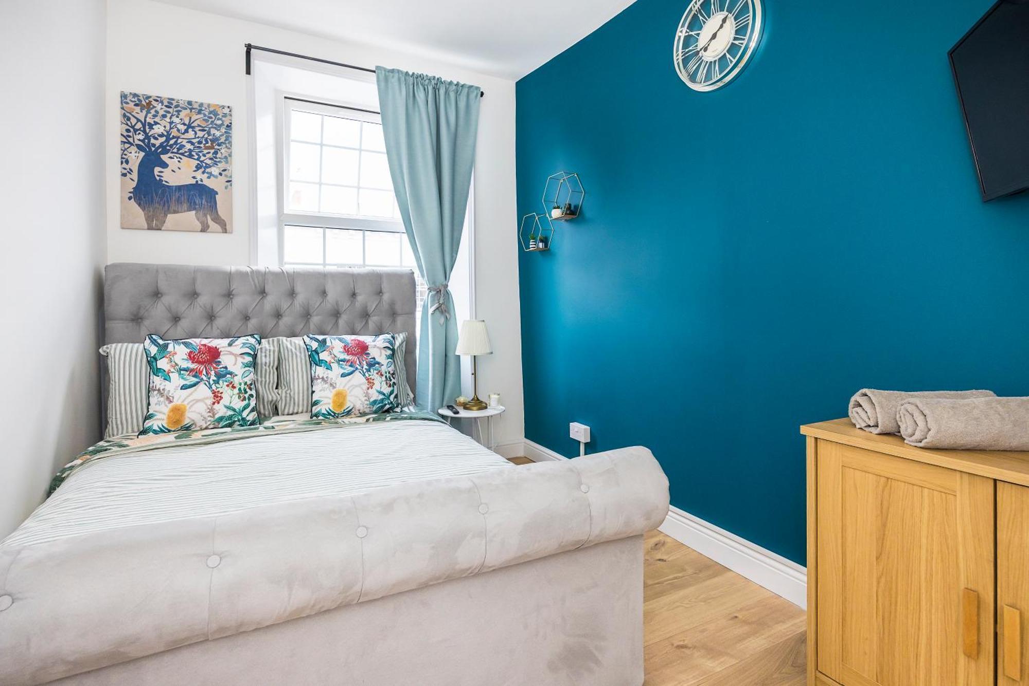 Victoria Hub Guest house *