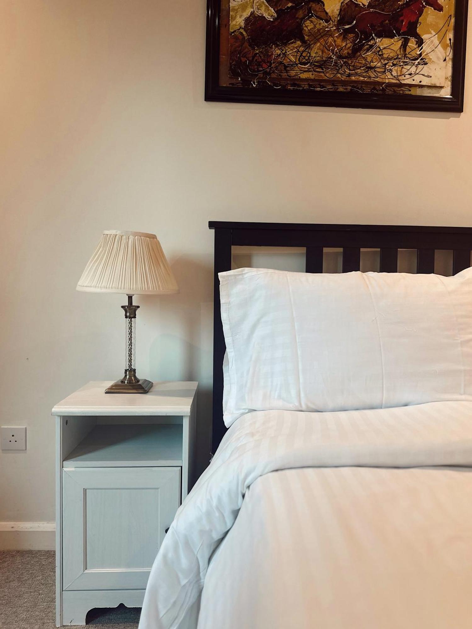 Modern 2bed-2bath Apartment *