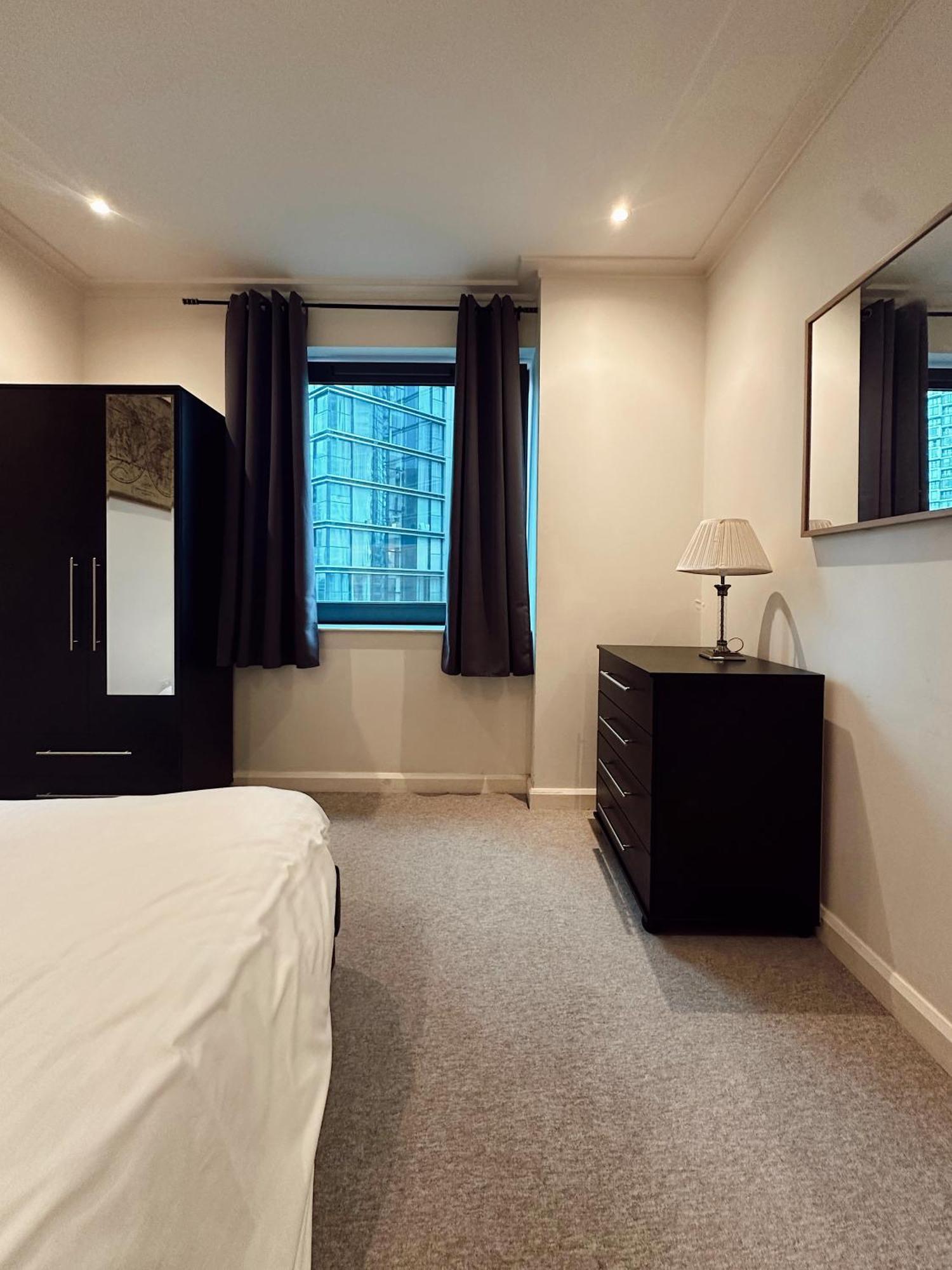 Modern 2bed-2bath Apartment