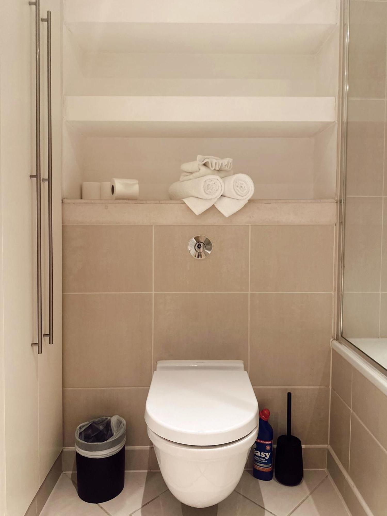 Modern 2bed-2bath Apartment