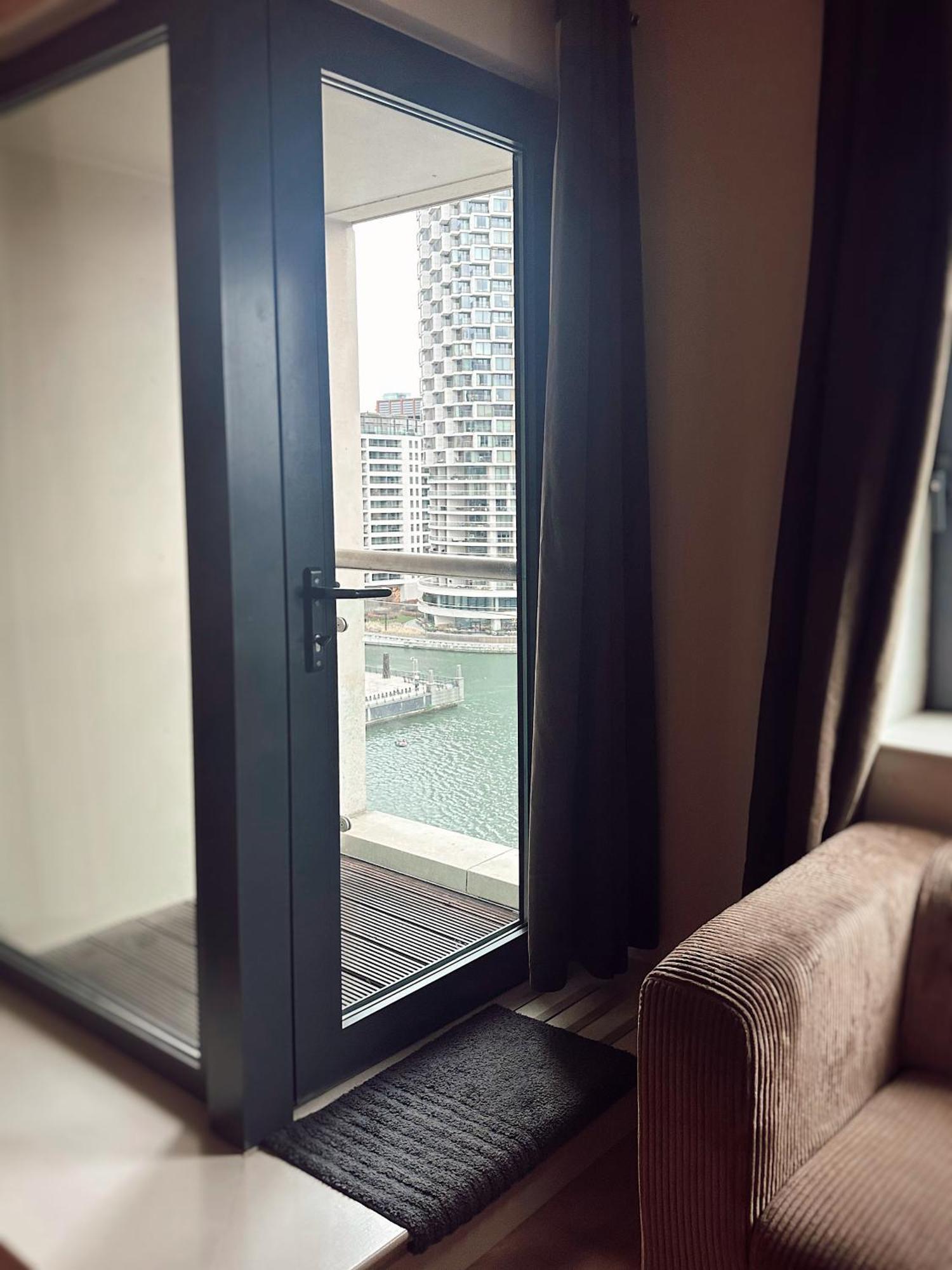 Modern 2bed-2bath Apartment London