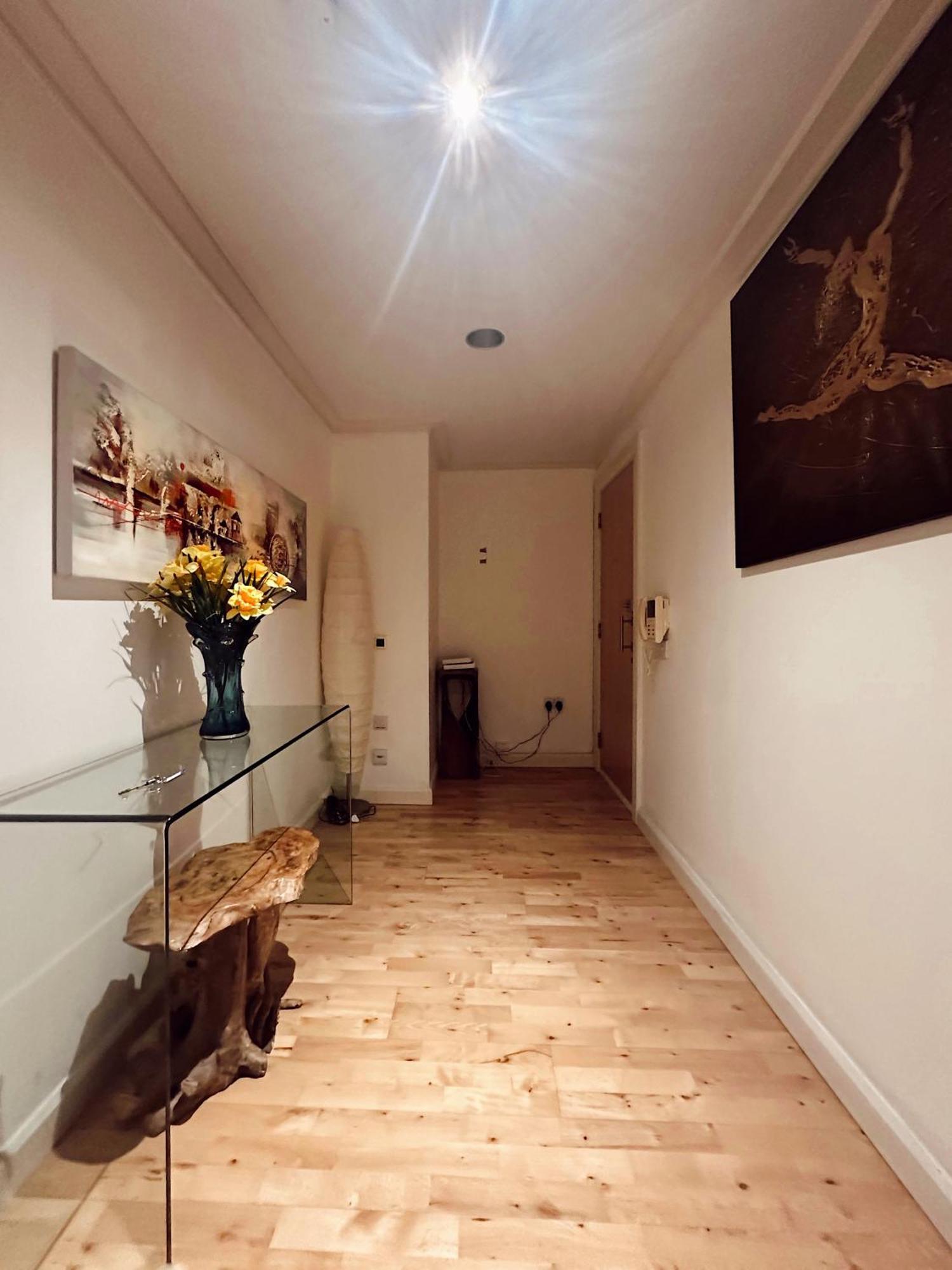 Apartment Modern 2bed-2bath London