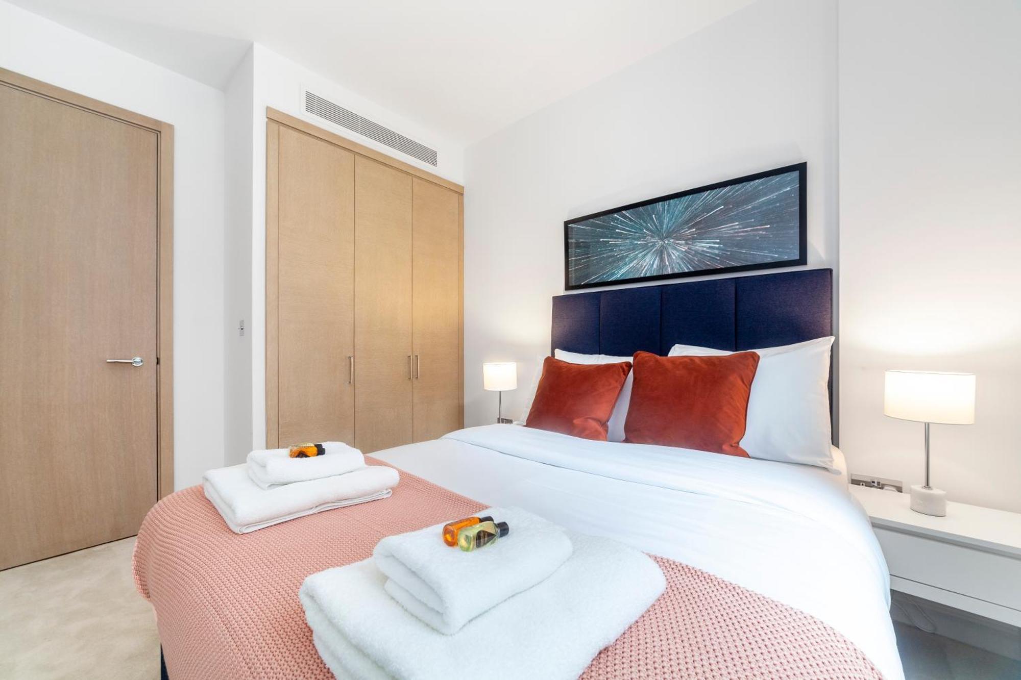 Gorgeous 2bdr Apartment, Communal Garden *