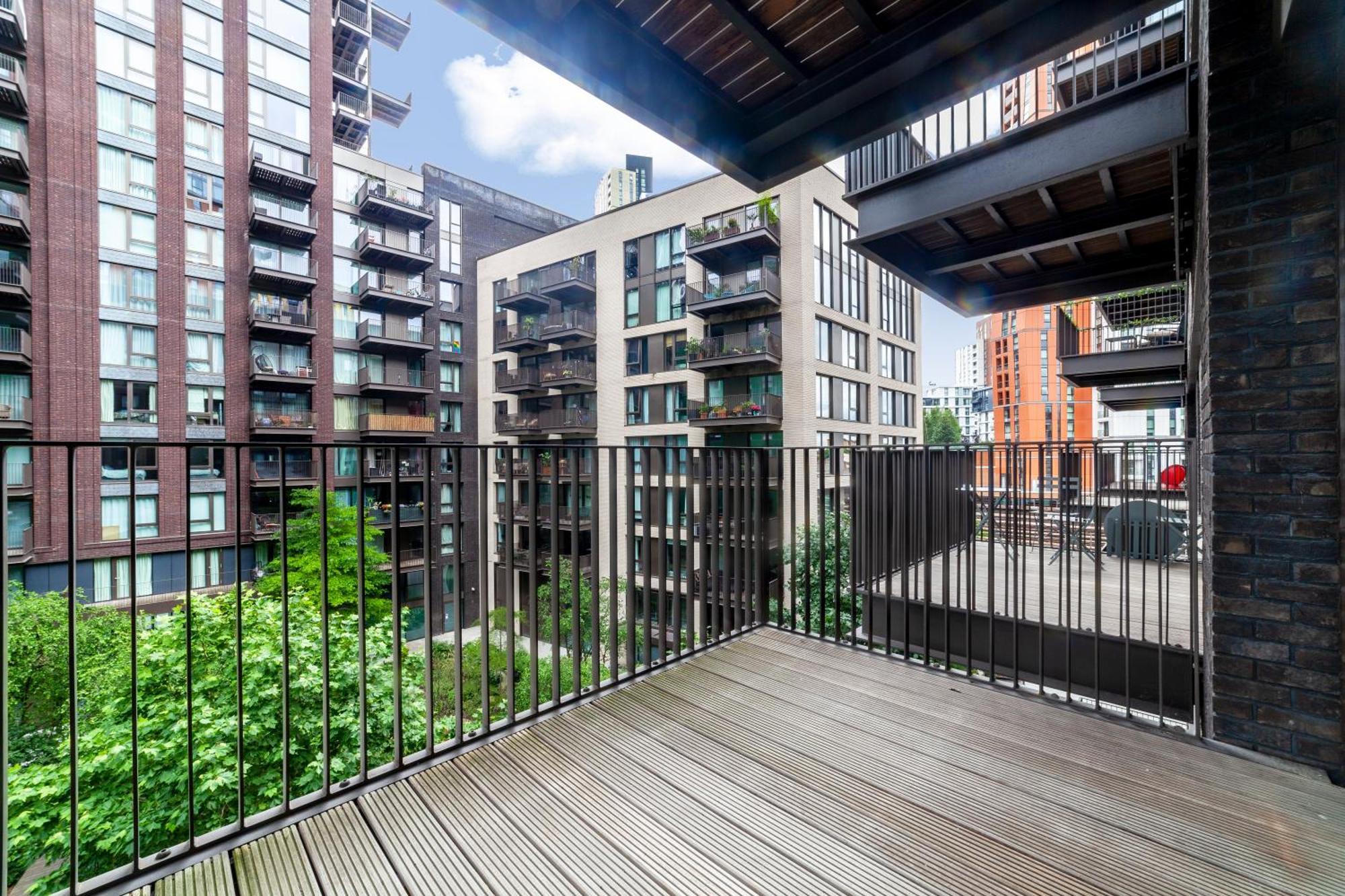 Gorgeous 2bdr Apartment, Communal Garden Apartment *